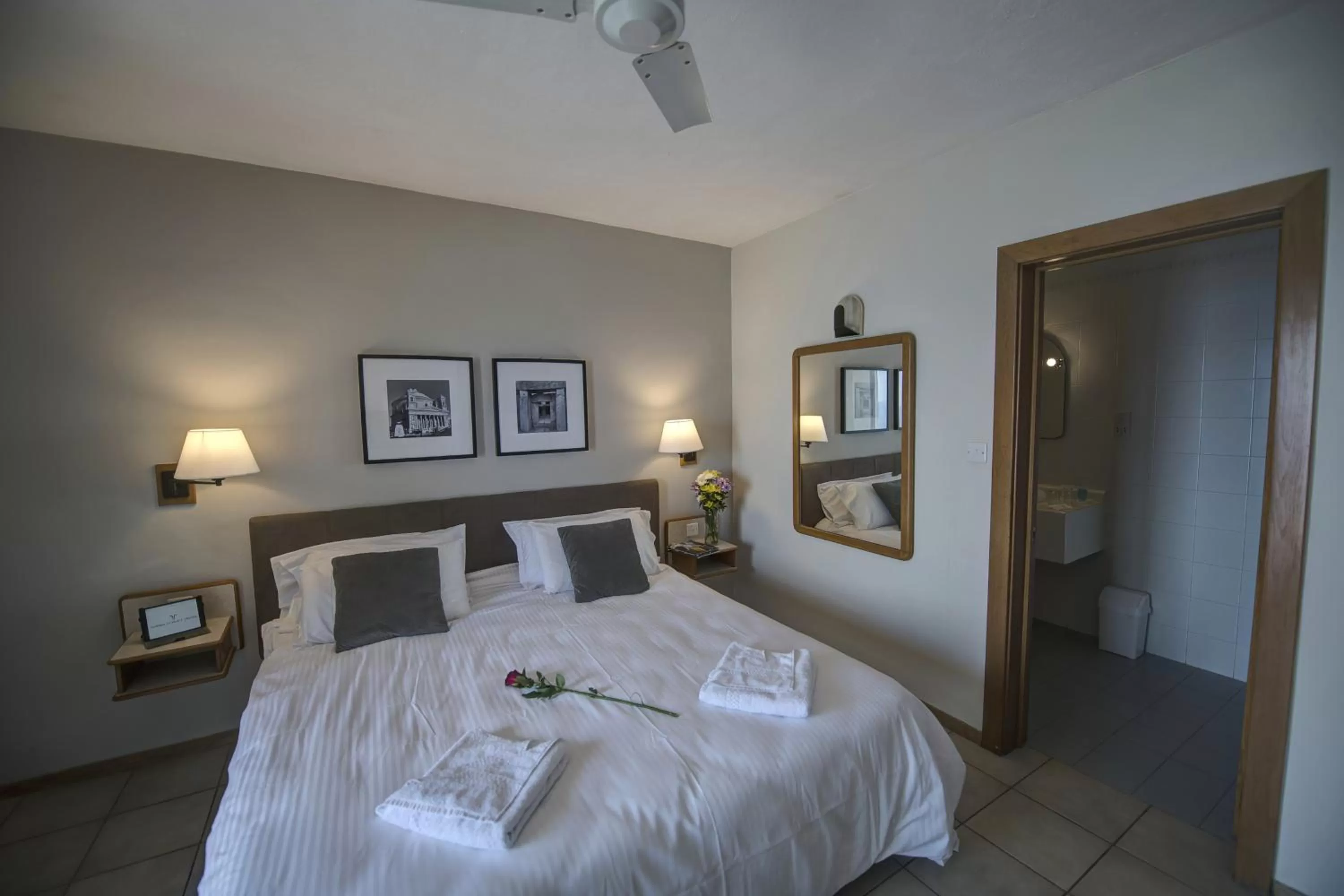 Bed in Sliema Chalet Hotel