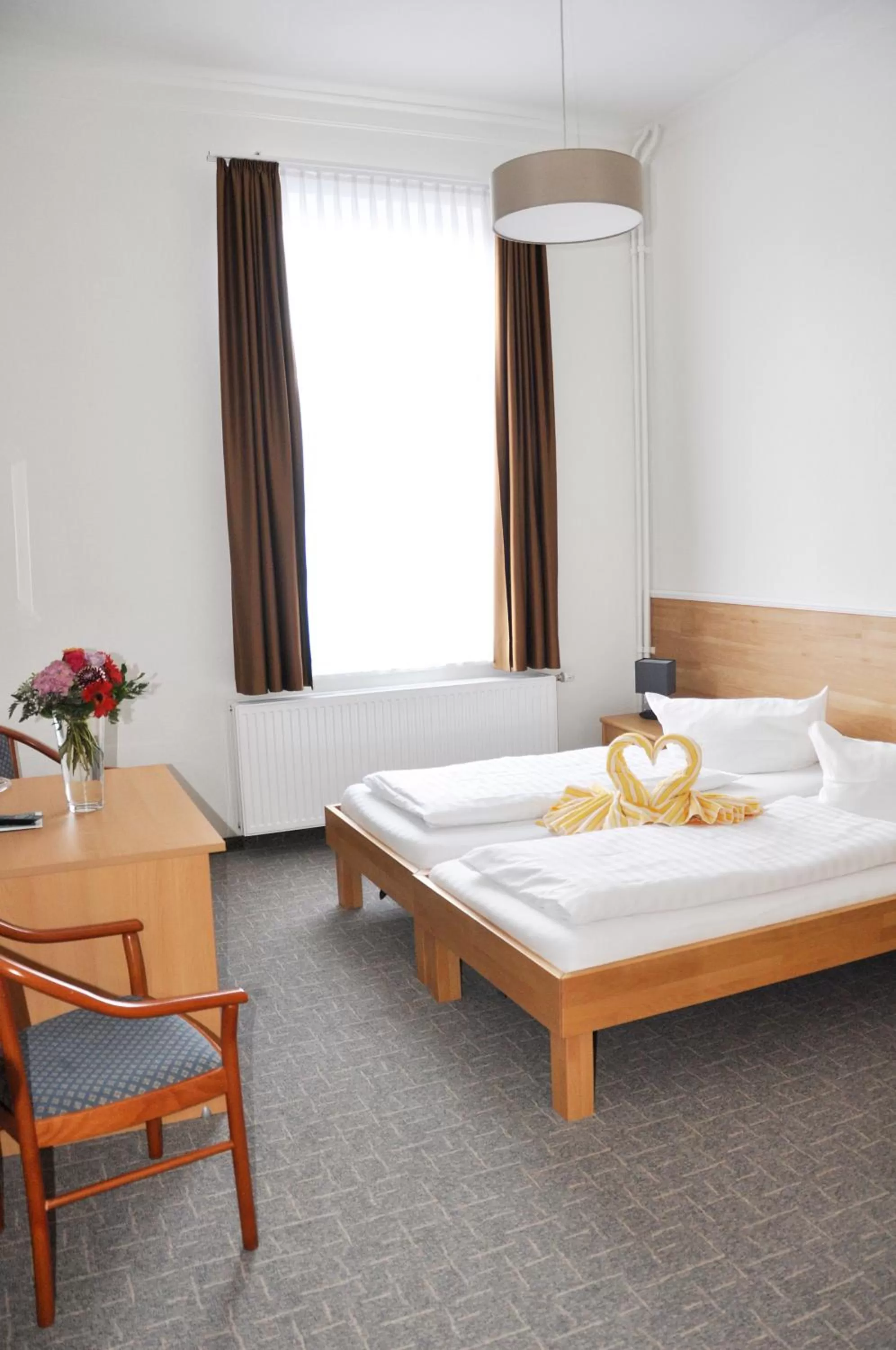 Bedroom, Bed in Hotel Atlantik