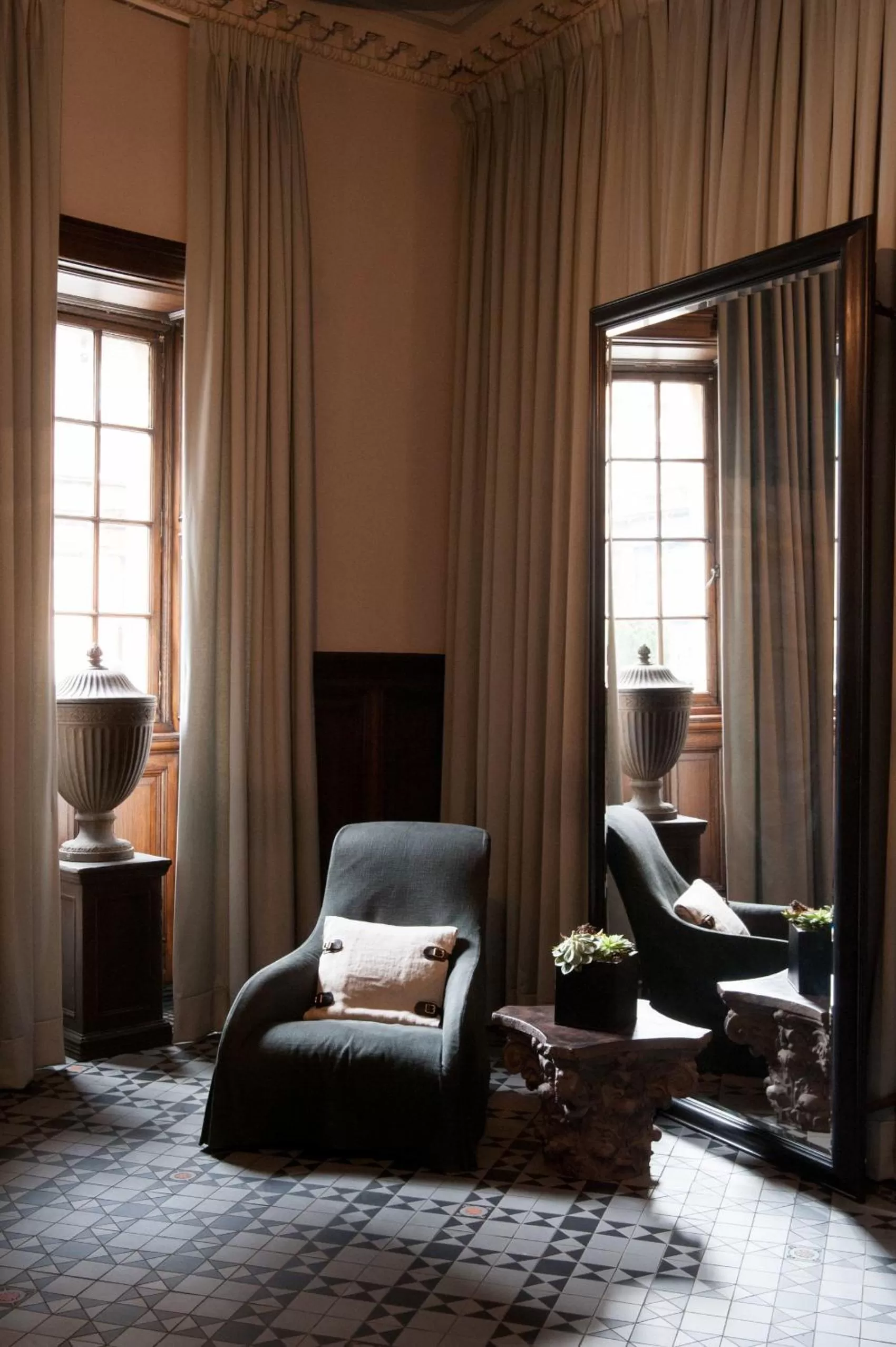 Facade/entrance in voco Grand Central Glasgow by IHG