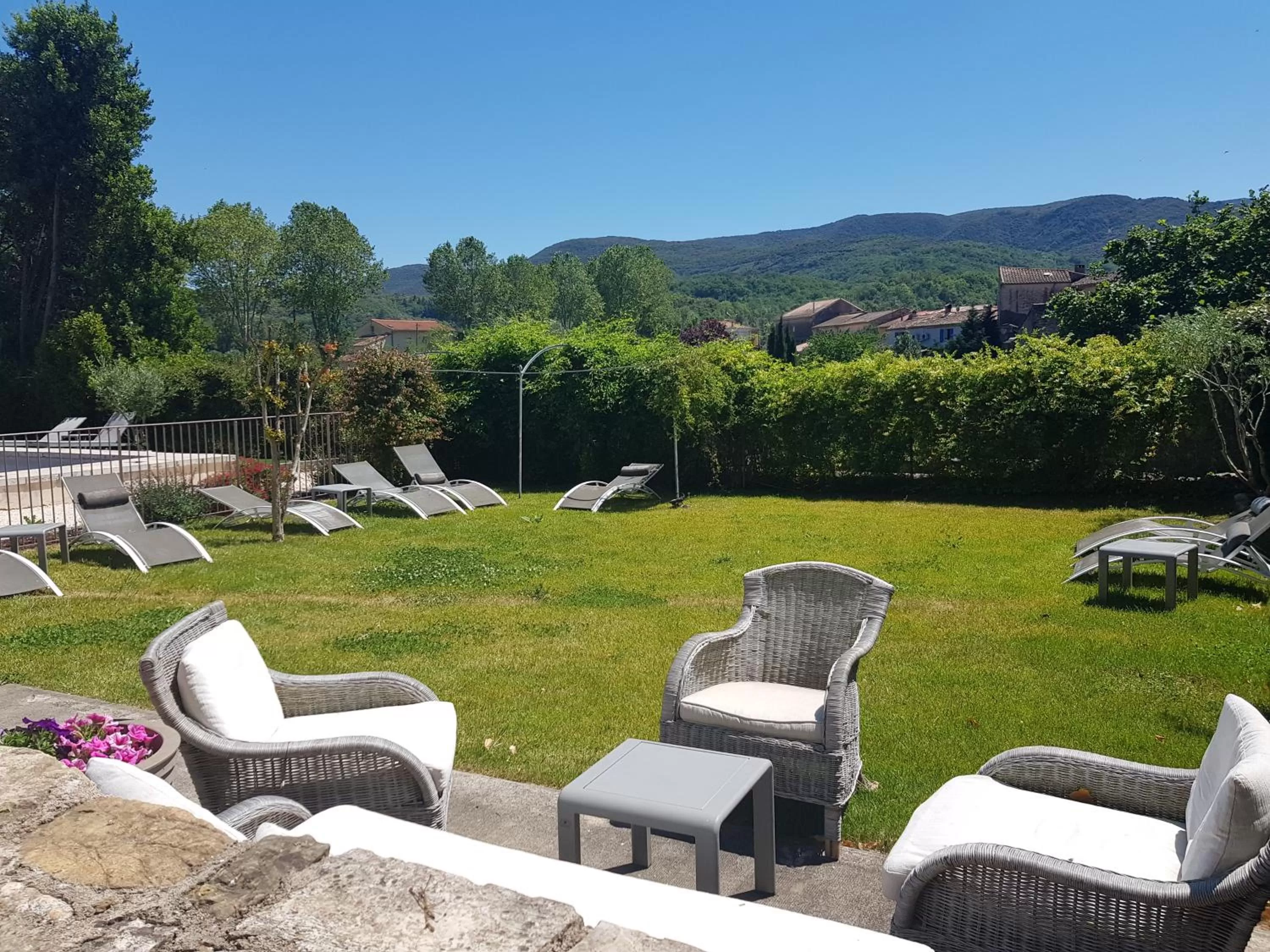 Day in Le Couvent d'Hérépian - Hôtel & Spa