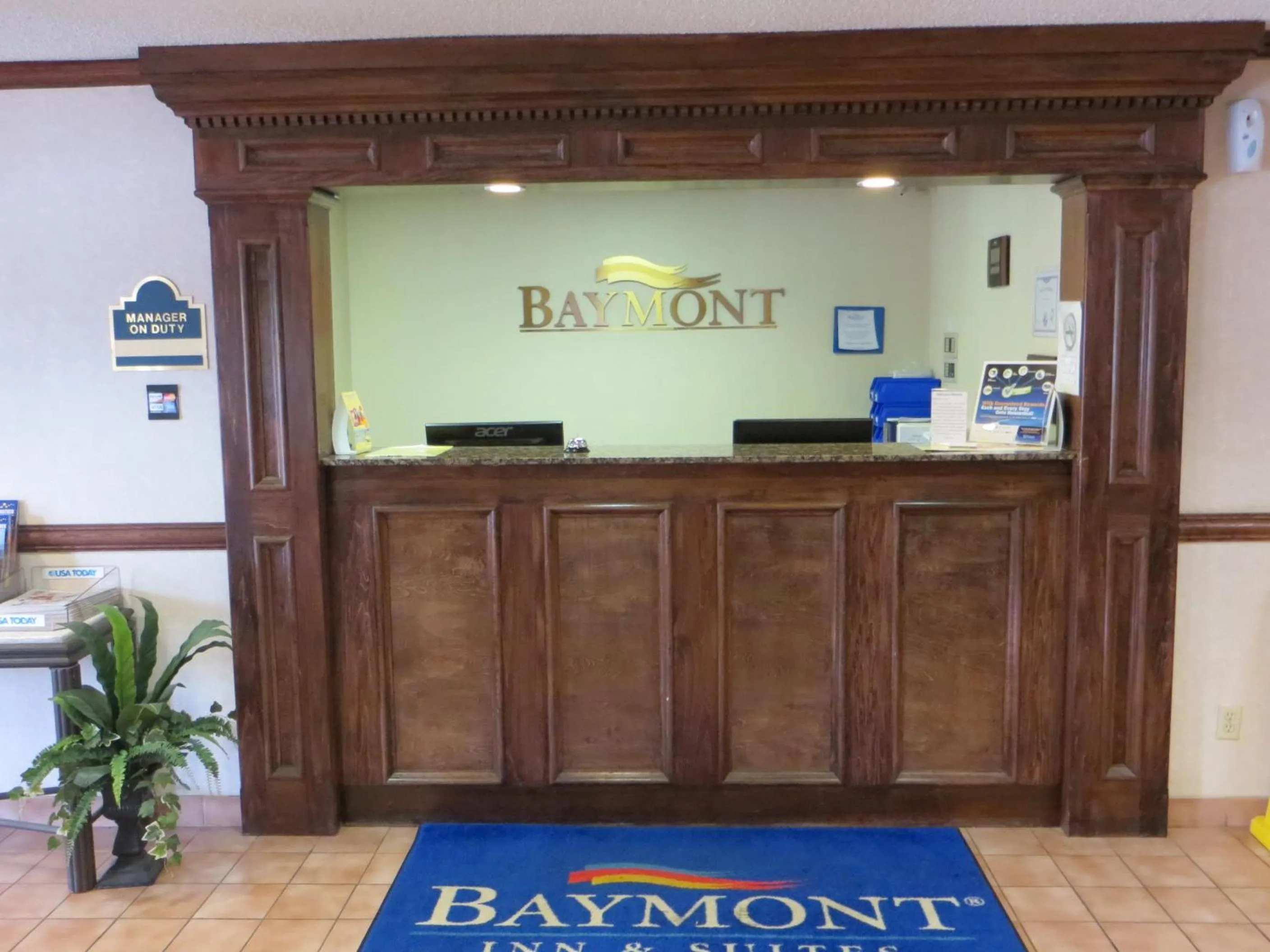 Lobby or reception in Baymont by Wyndham Kalamazoo West