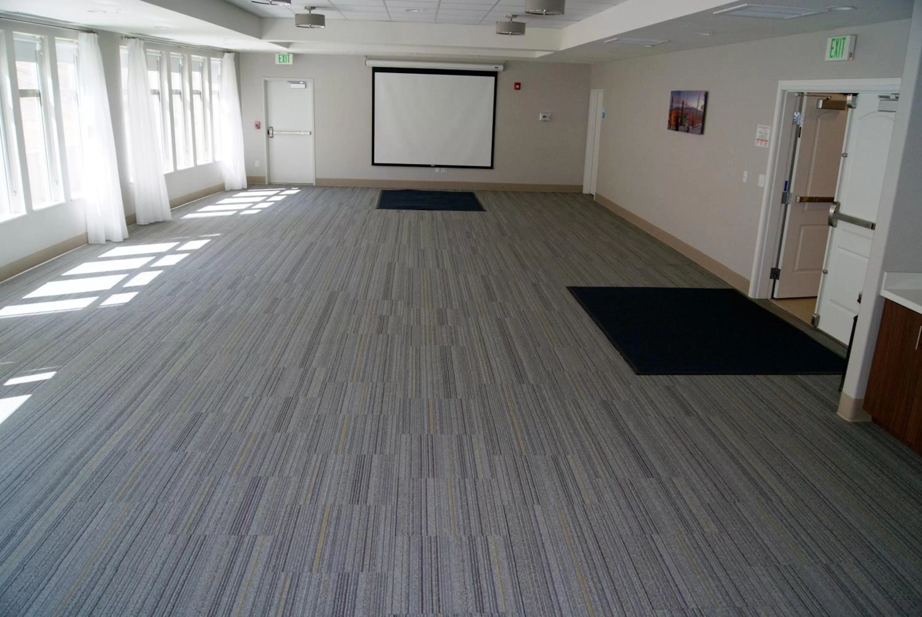 Meeting/conference room in Holiday Inn Express & Suites Price by IHG