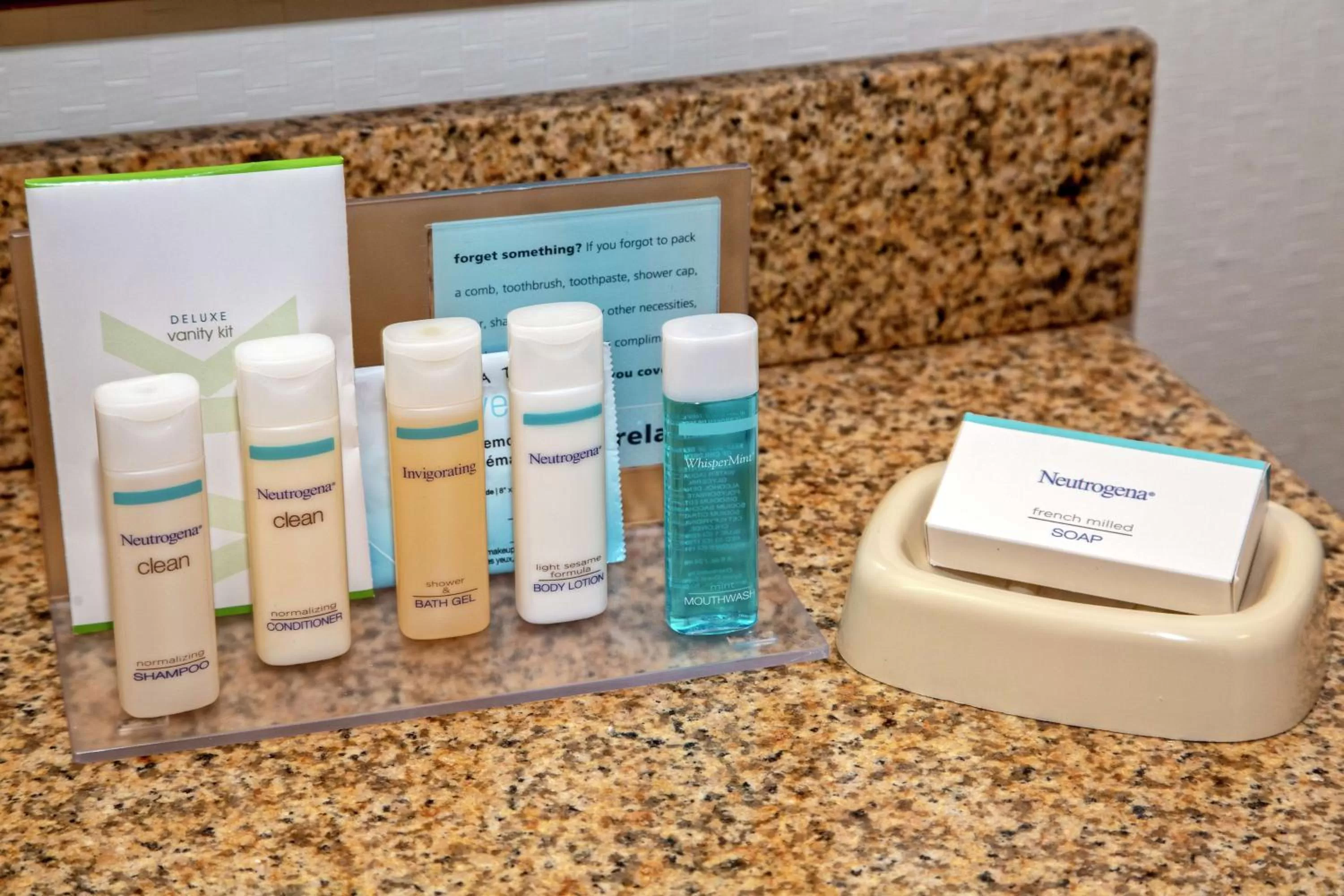 Bathroom in Hampton Inn Winchester KY