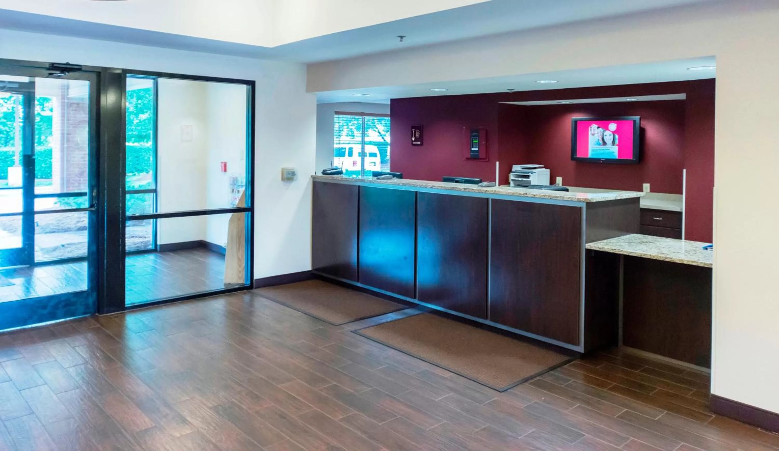 Lobby or reception in Red Roof Inn PLUS Raleigh Downtown NCSU Conv Center