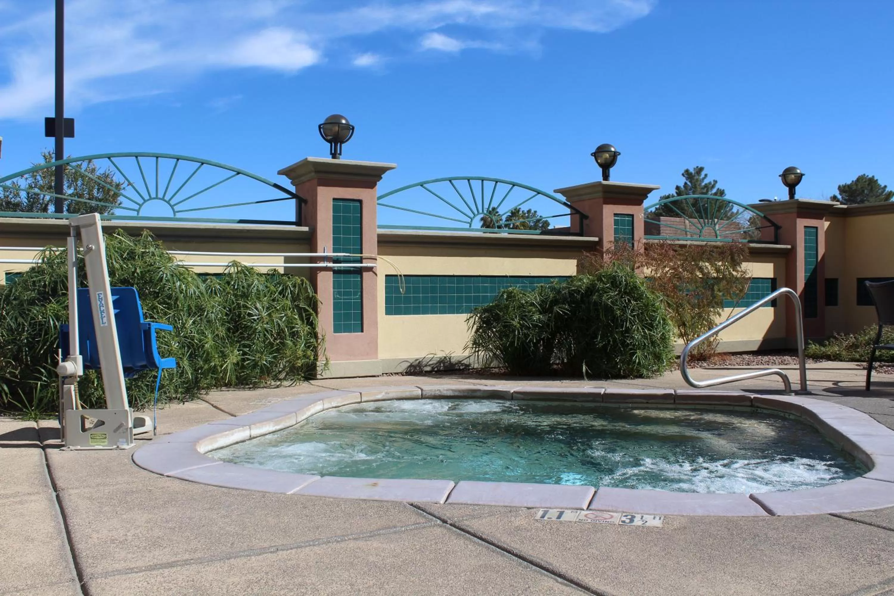 Swimming pool in Holiday Inn Express Hotel & Suites Tucson Mall by IHG