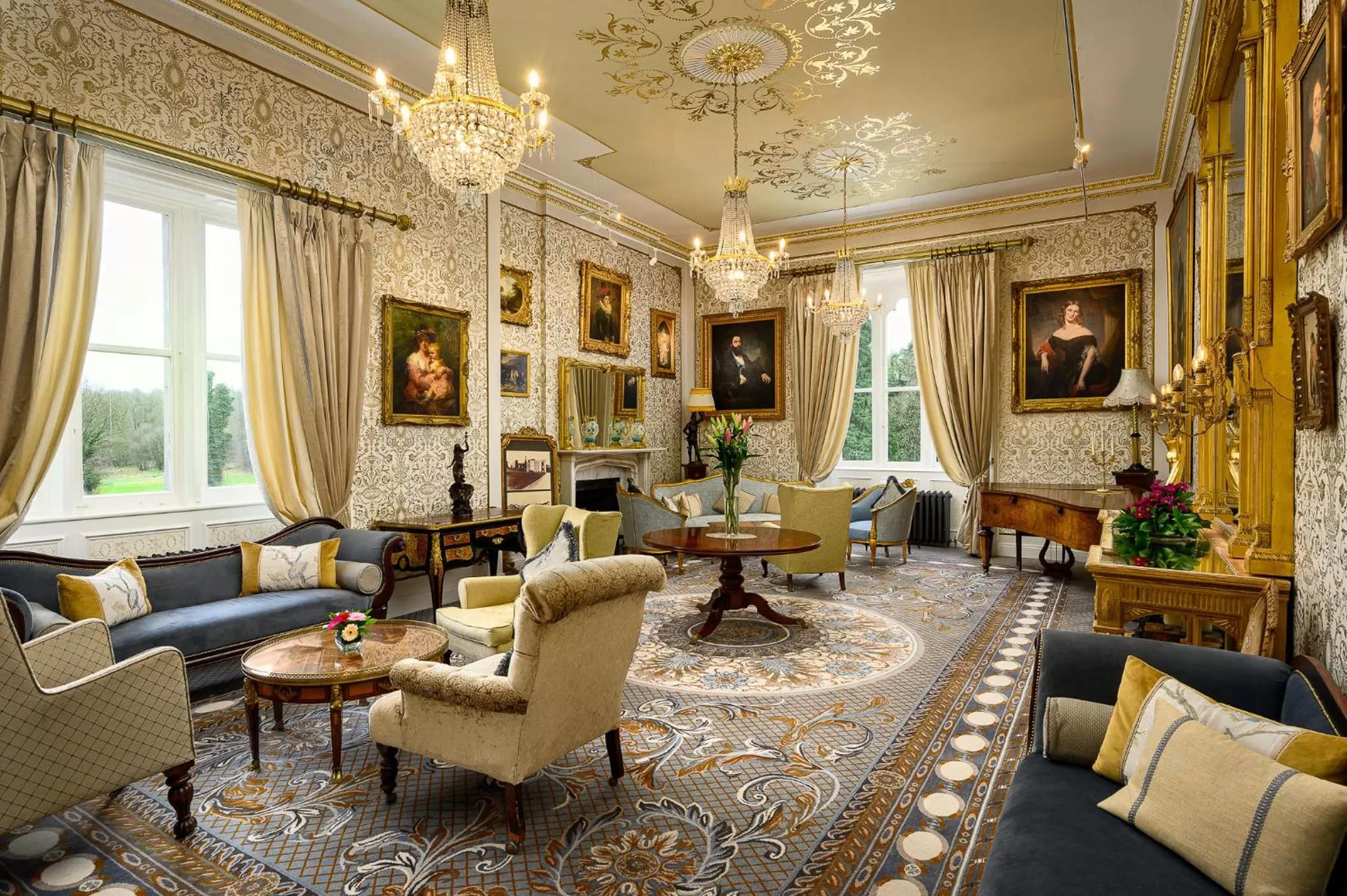 Communal lounge/ TV room in Cabra Castle Hotel