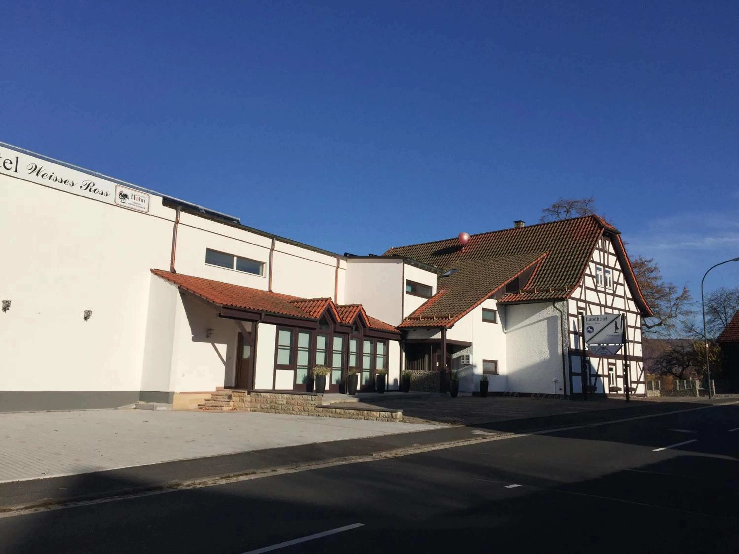 Facade/entrance in Landhotel Weisses Ross garni