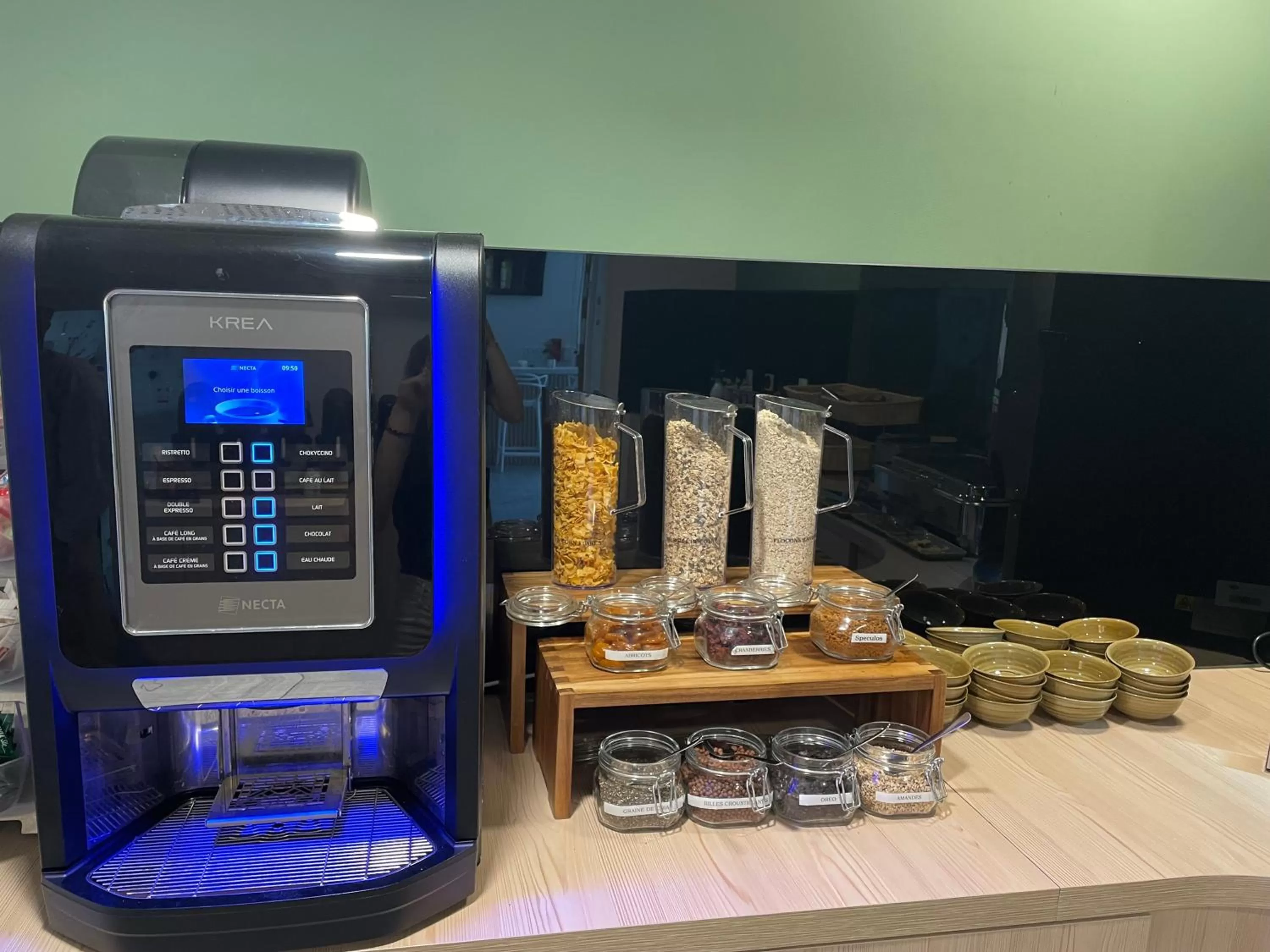 Breakfast in Hôtel Amiens Sud