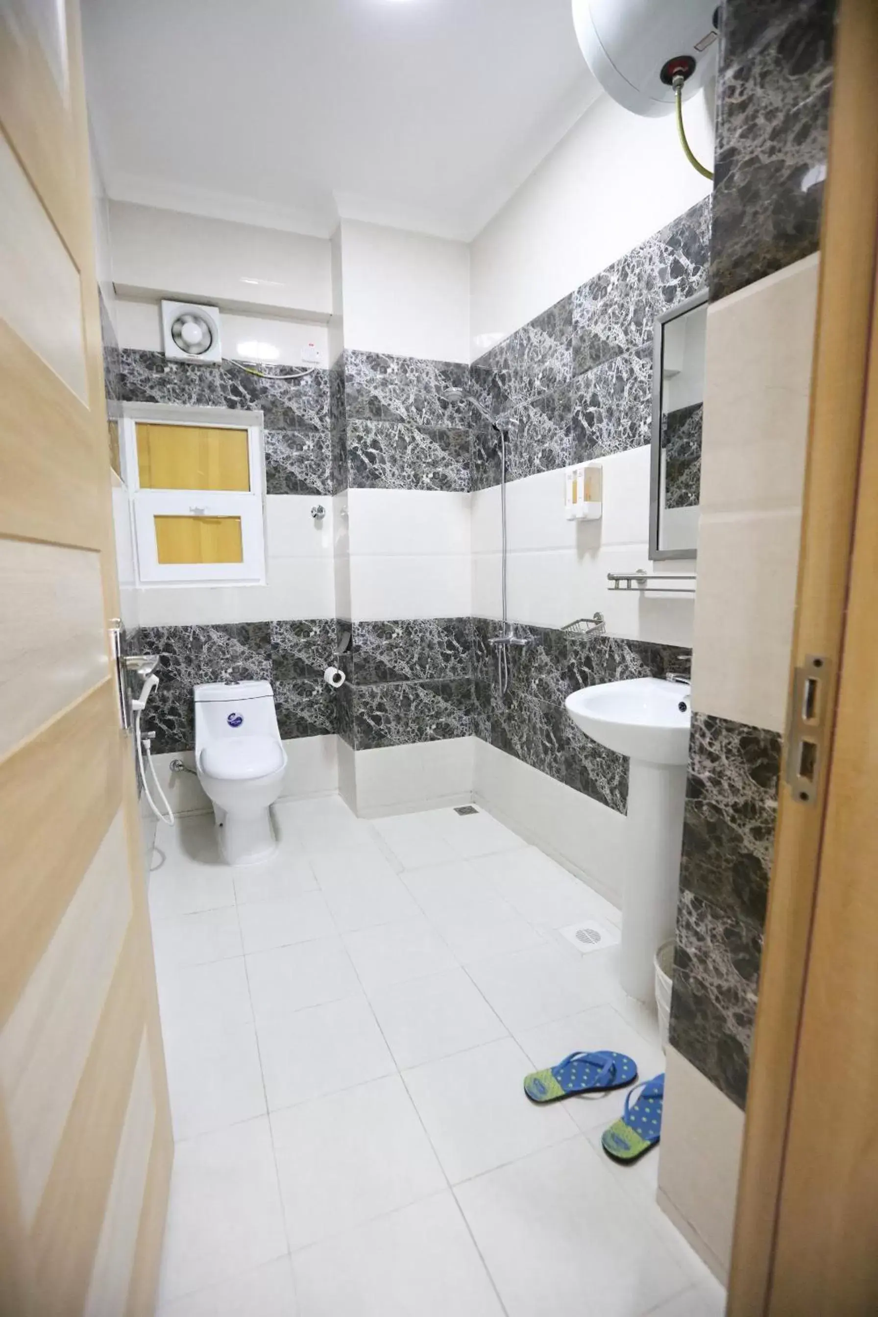 Two-Bedroom Suite in Al Rayyan Hotel Apartments Muscat Two-Bedroom Suite in Al Rayyan Hotel Apartments Muscat