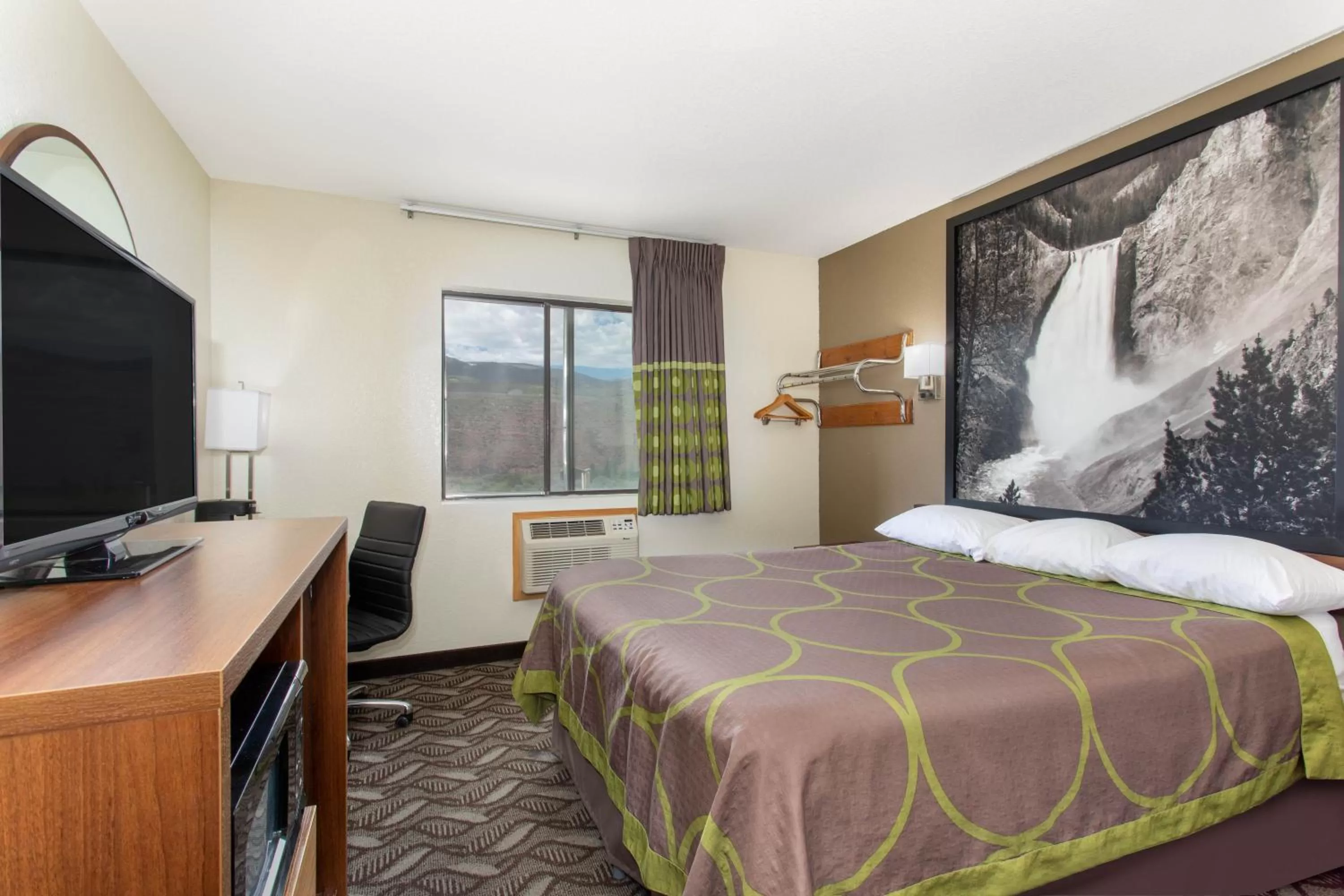 Bed in Super 8 by Wyndham Dubois