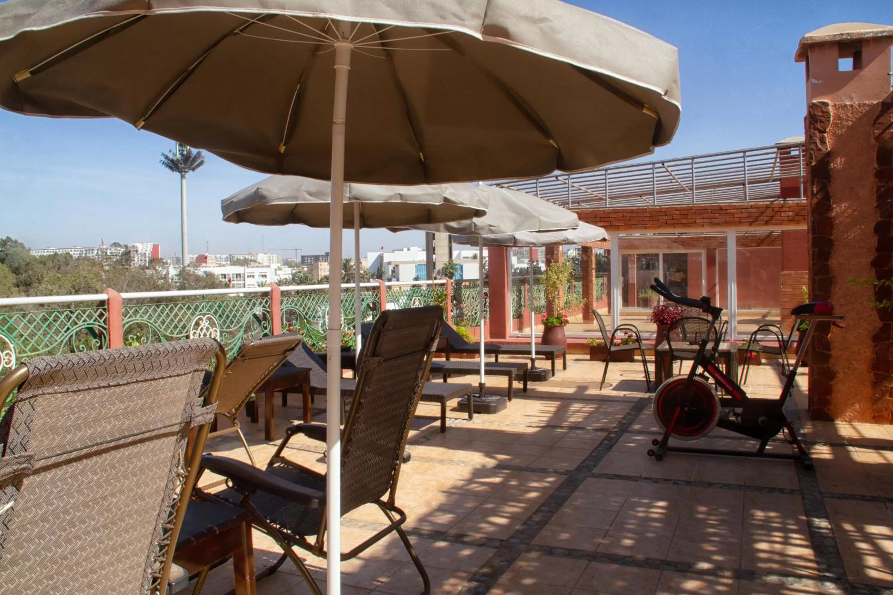 Restaurant/Places to Eat in Apparts-hôtel ISNI