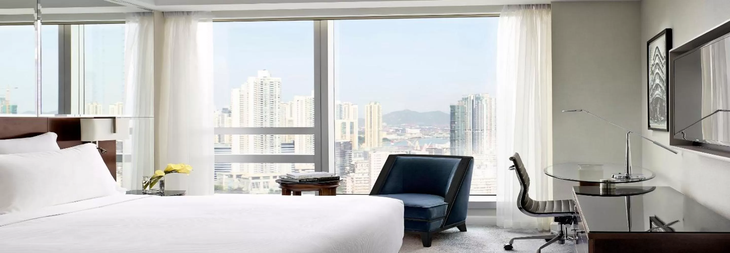 City view, Bed in Cordis, Hong Kong