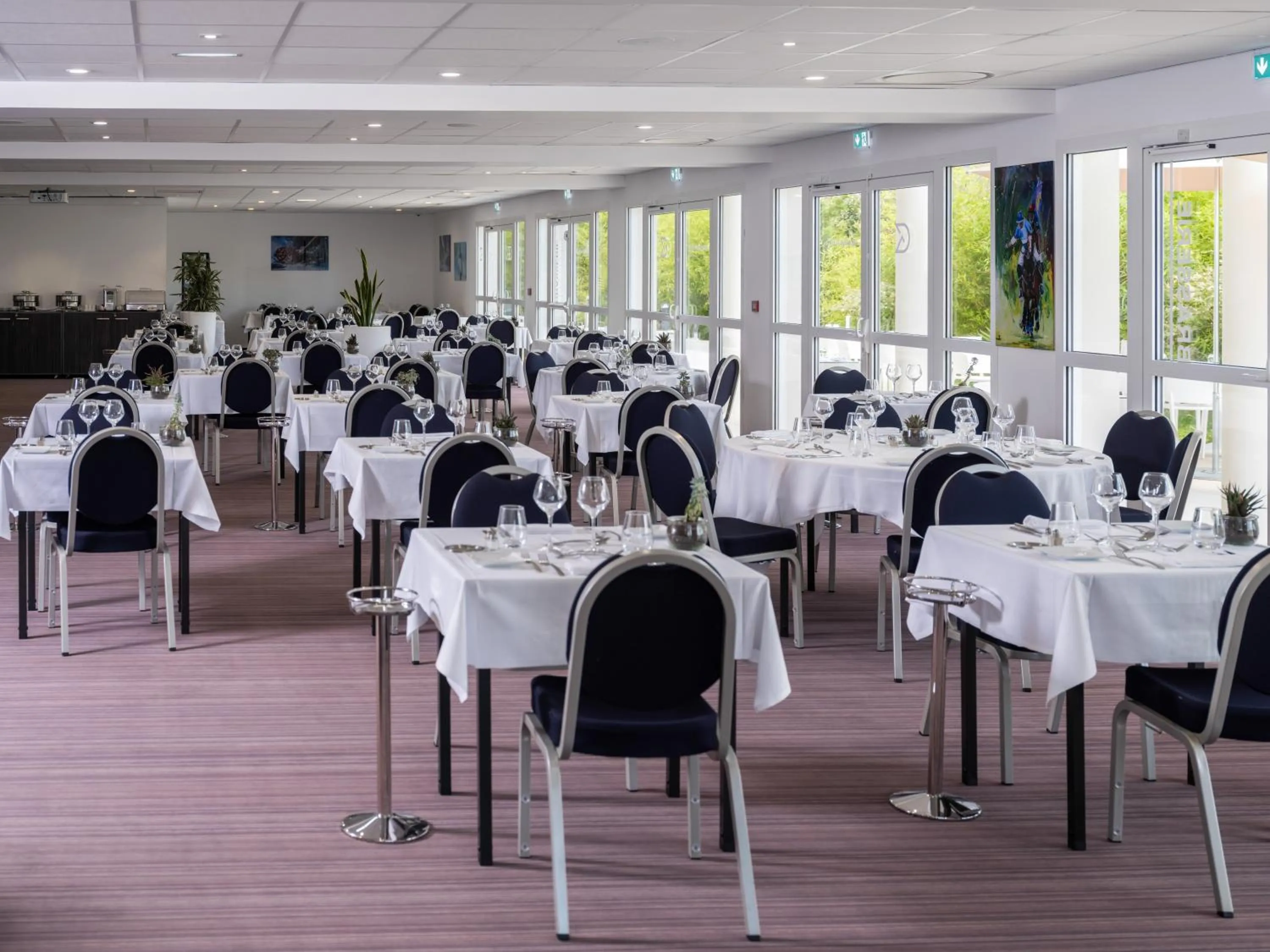 Restaurant/places to eat in Golden Tulip La Baule Hotel and Residence