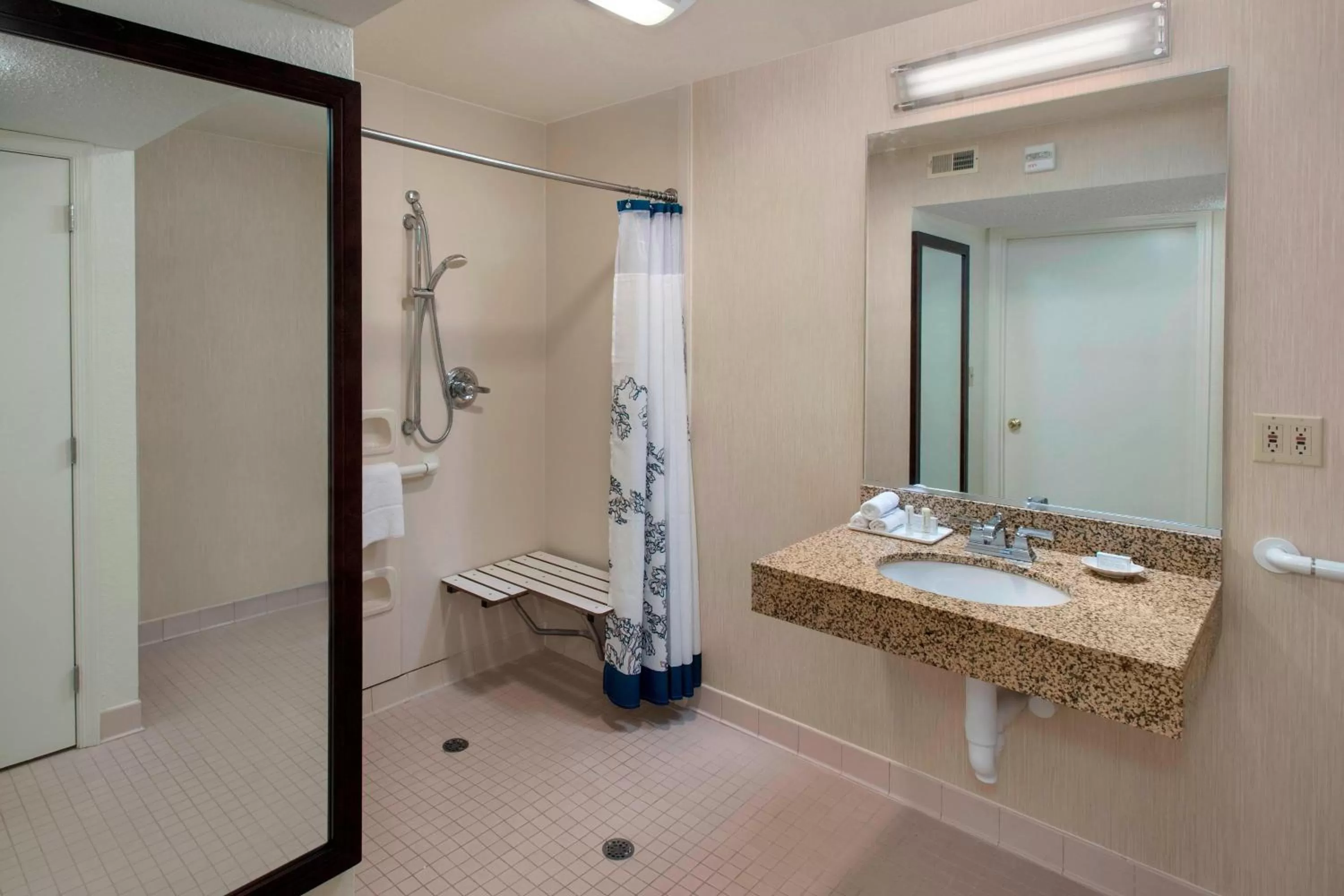 Bathroom in Residence Inn Philadelphia Valley Forge