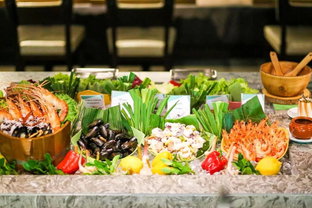 Food and drinks in Furama Silom Hotel