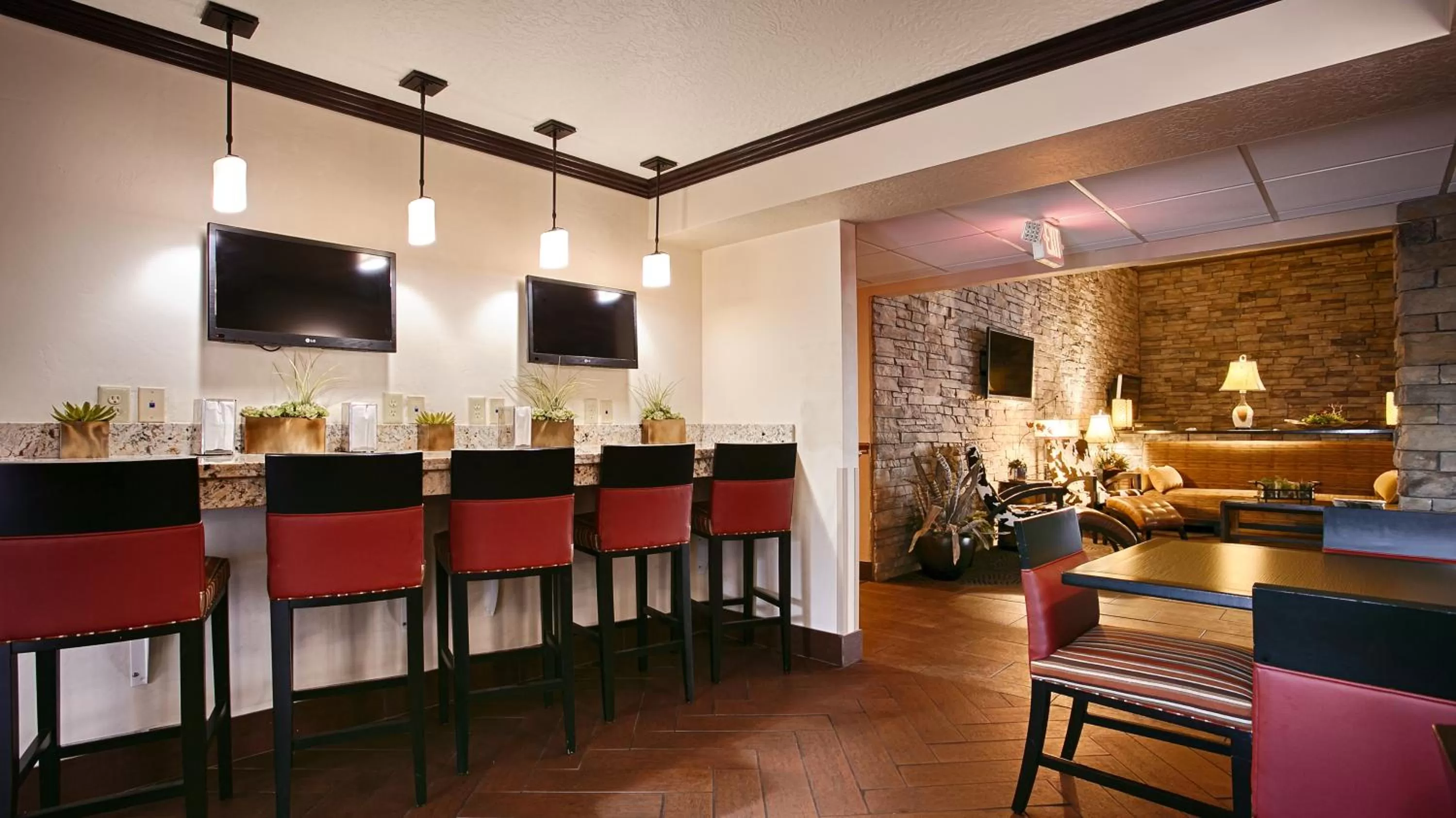 Restaurant/places to eat in Park Inn by Radisson, Salt Lake City-Midvale