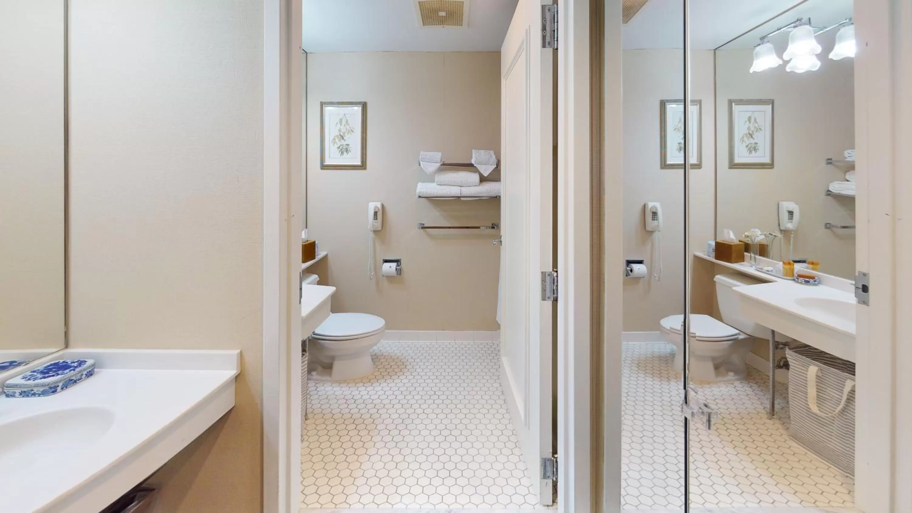 Bathroom in Avon Old Farms Hotel