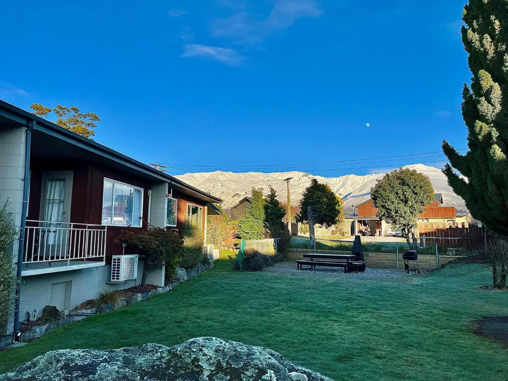 One-Bedroom Apartment in Manuka Crescent Motel One-Bedroom Apartment in Manuka Crescent Motel