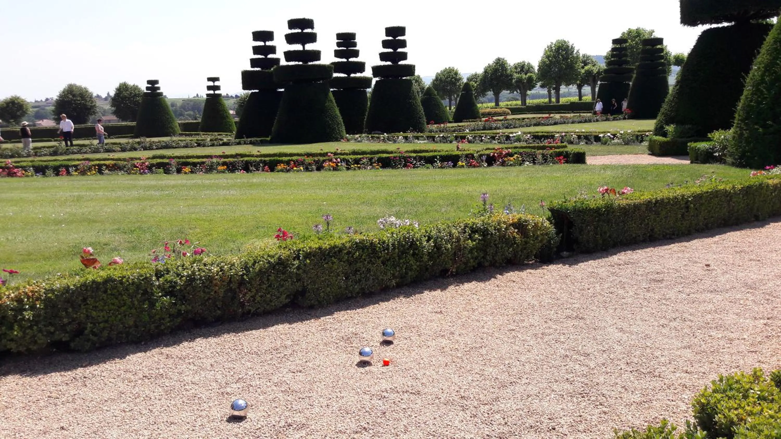 Spring in Château de Pizay