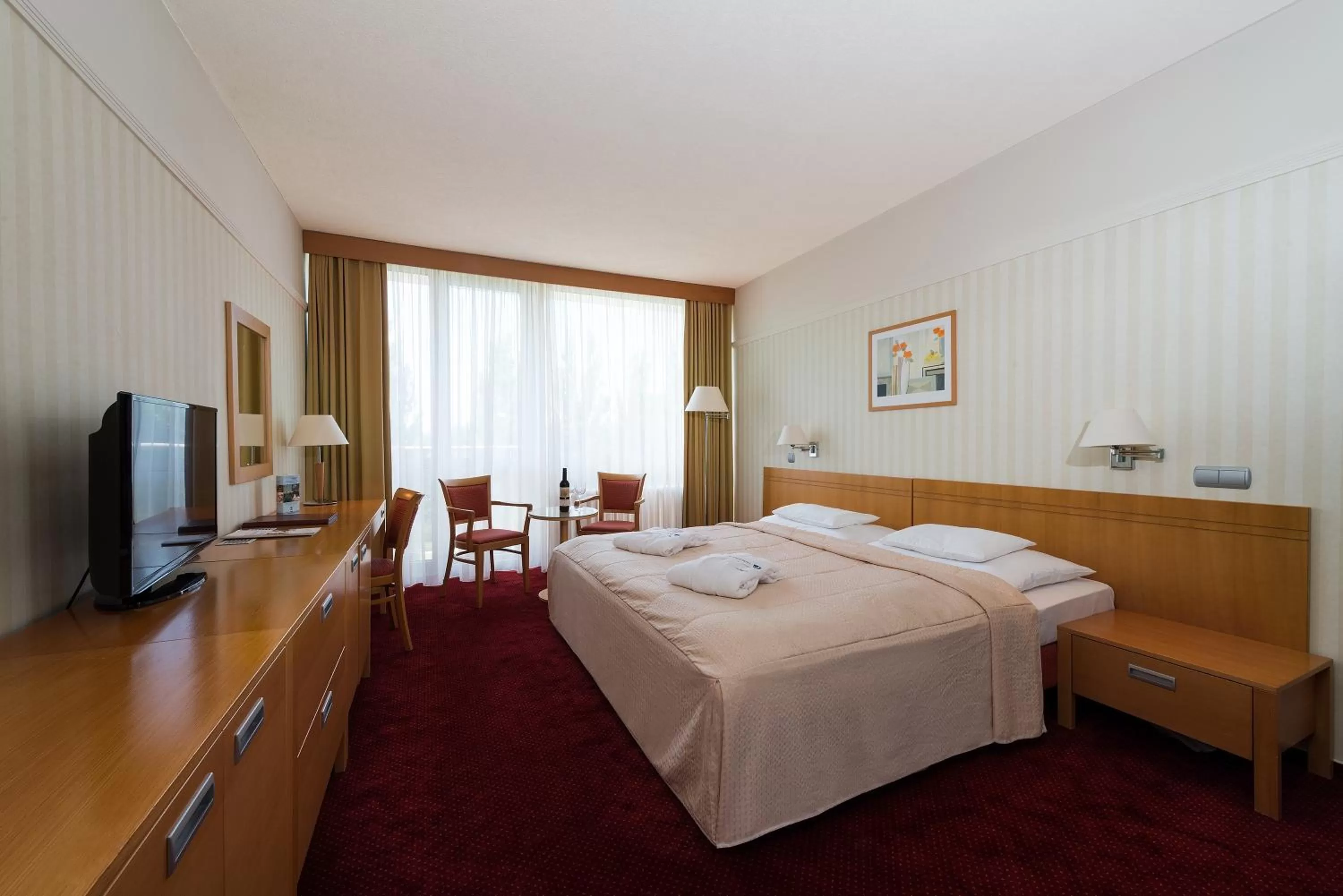 Bedroom, Bed in Ensana Esplanade