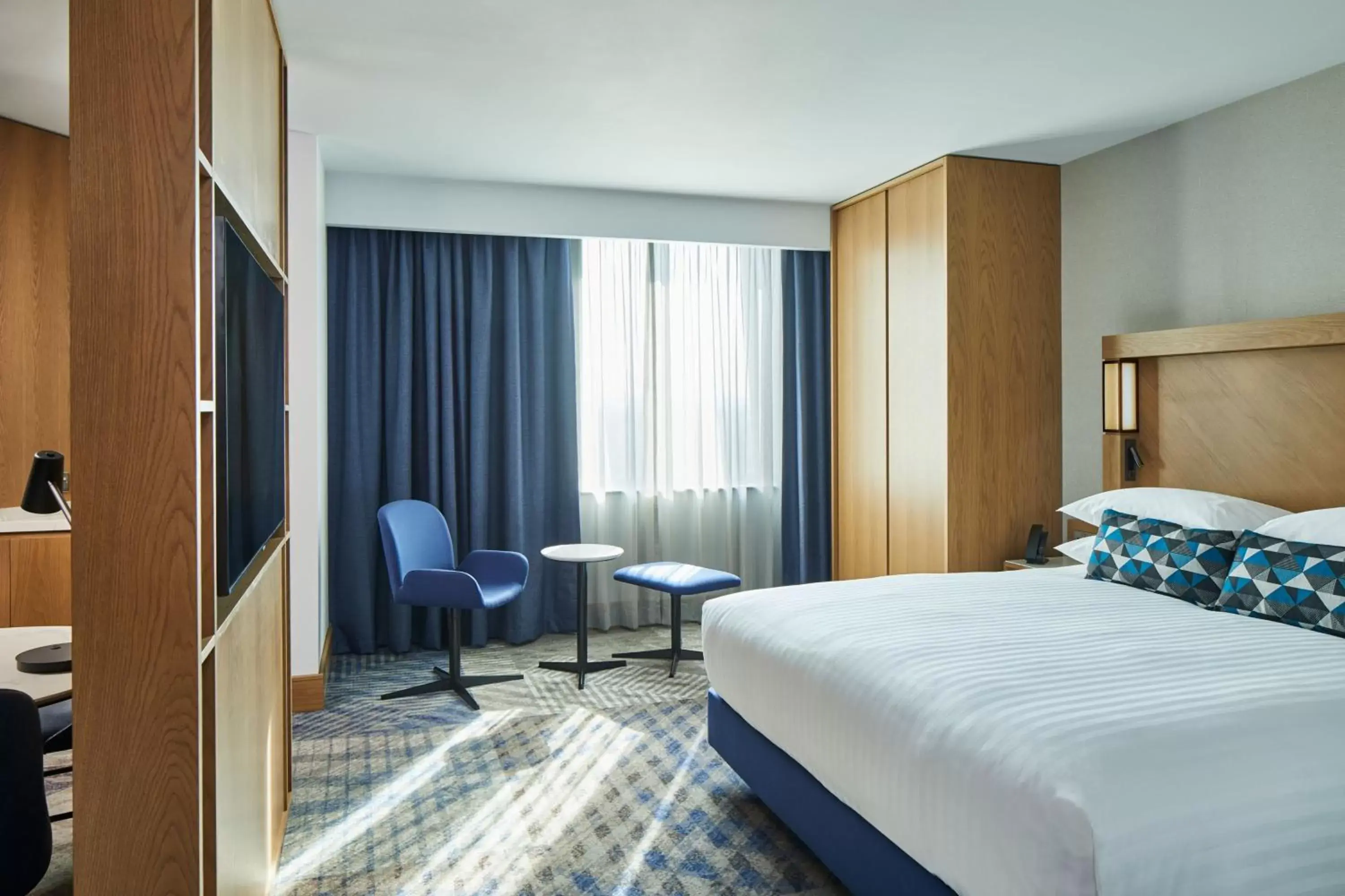 Junior King Suite with Sofa Bed in Courtyard by Marriott Exeter Sandy Park Junior King Suite with Sofa Bed in Courtyard by Marriott Exeter Sandy Park