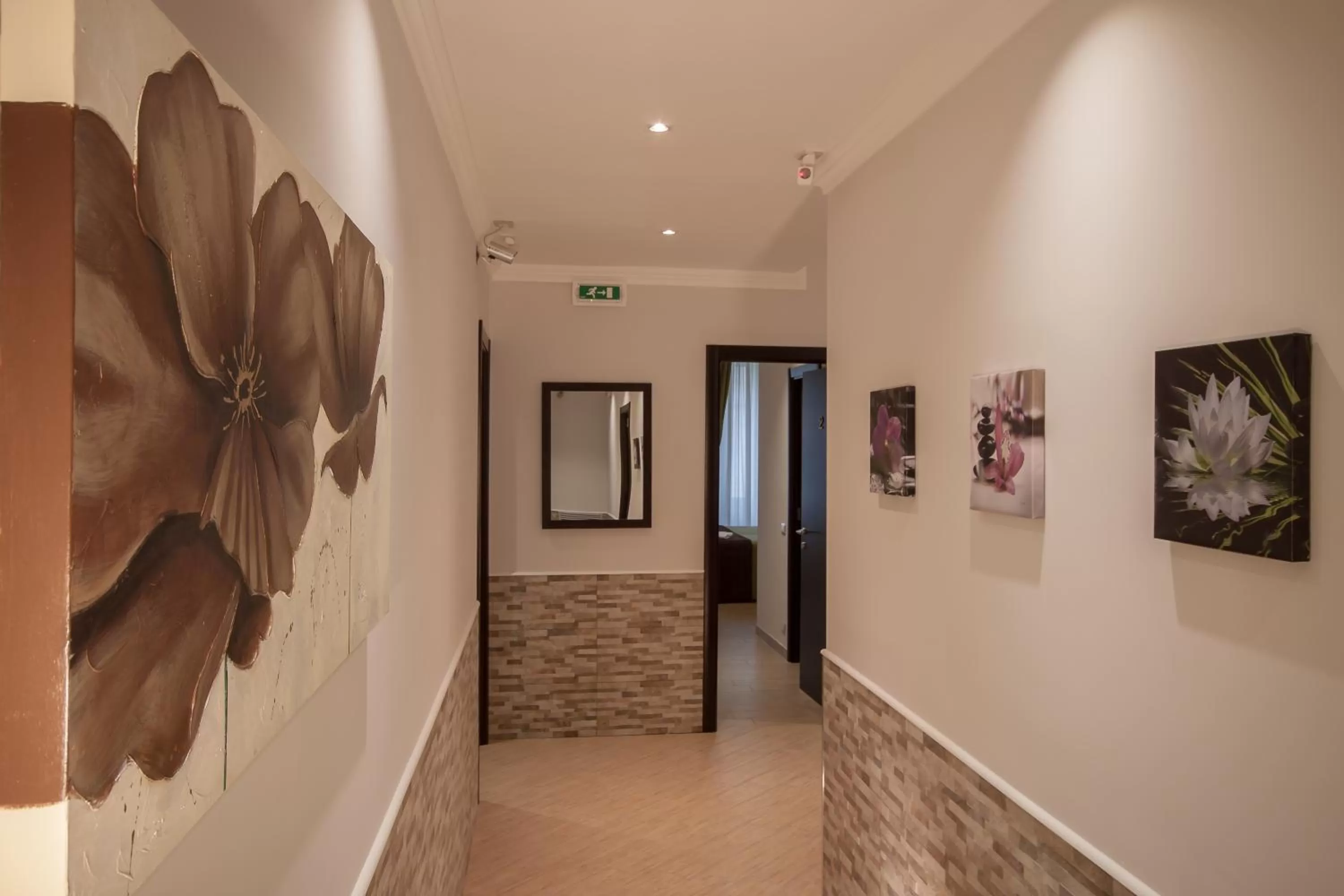 Decorative detail in Rome Kings Suite