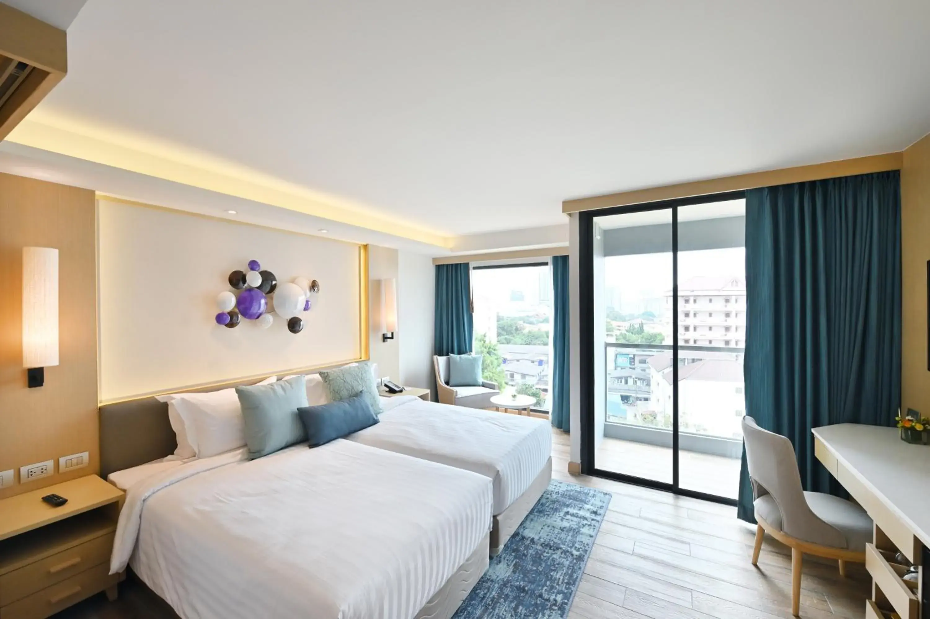 Superior Double or Twin Room in M Pattaya Hotel - SHA Extra Plus Superior Double or Twin Room in M Pattaya Hotel - SHA Extra Plus