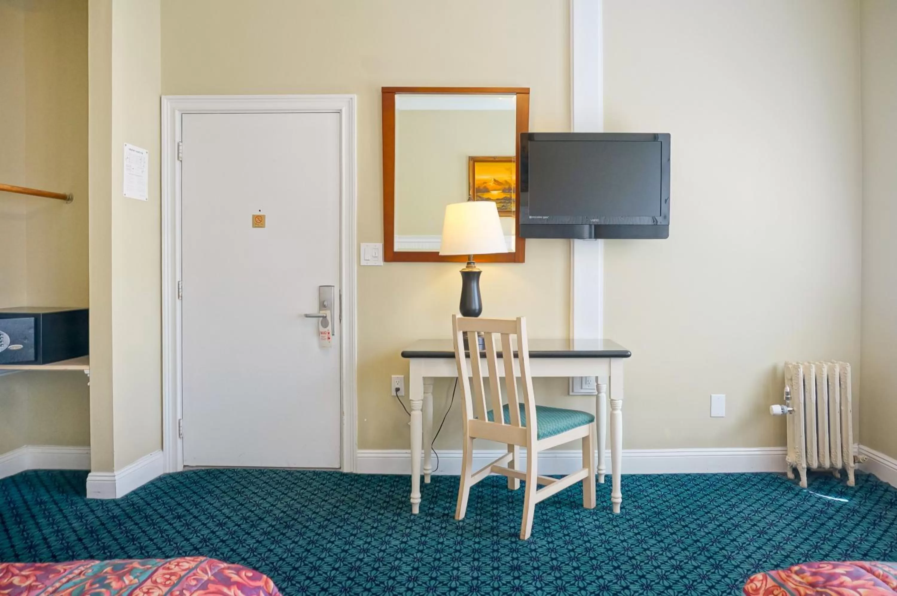 Photo of the whole room in Grant Hotel