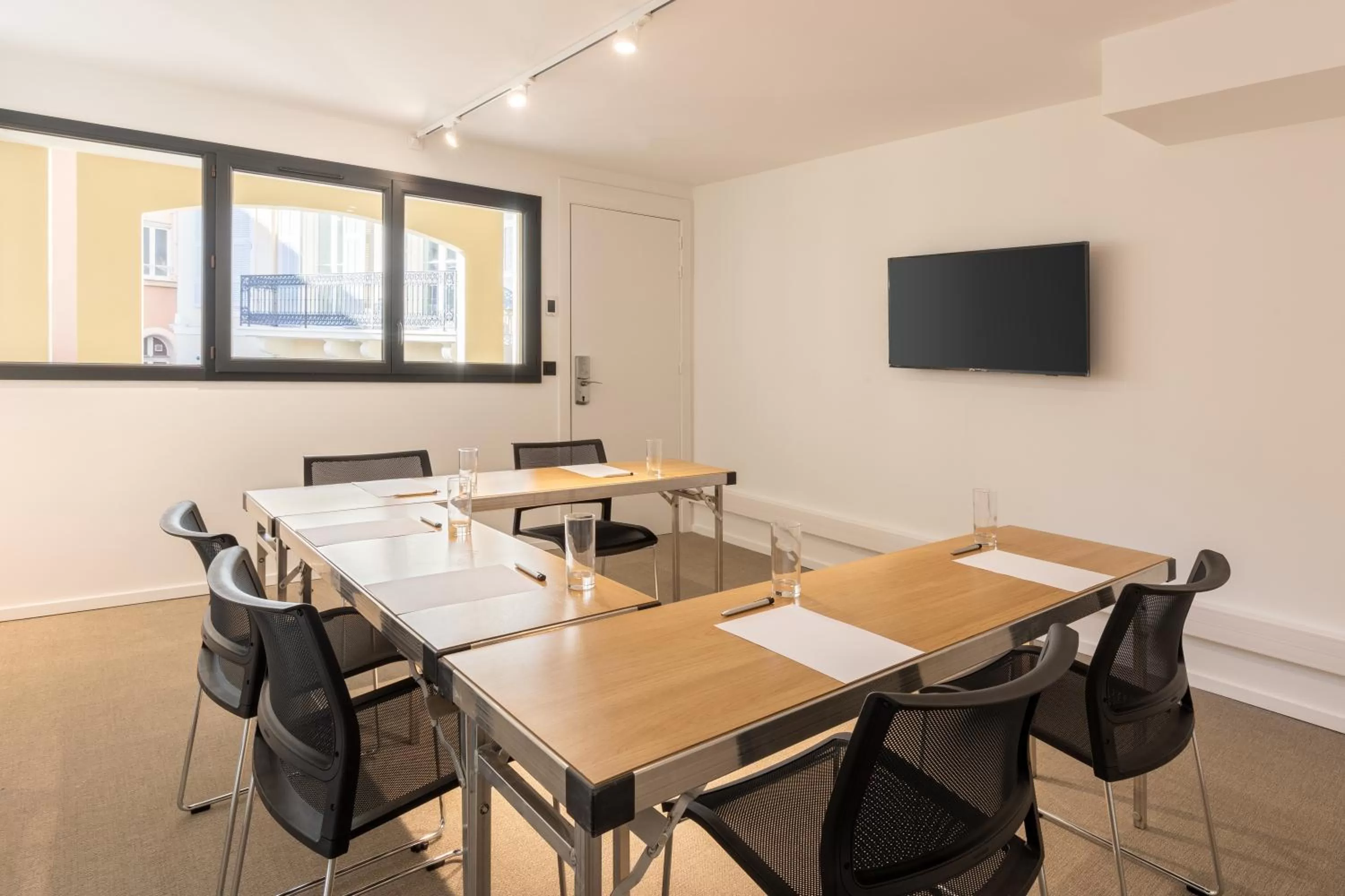 Meeting/conference room in Hôtel Apollinaire Nice