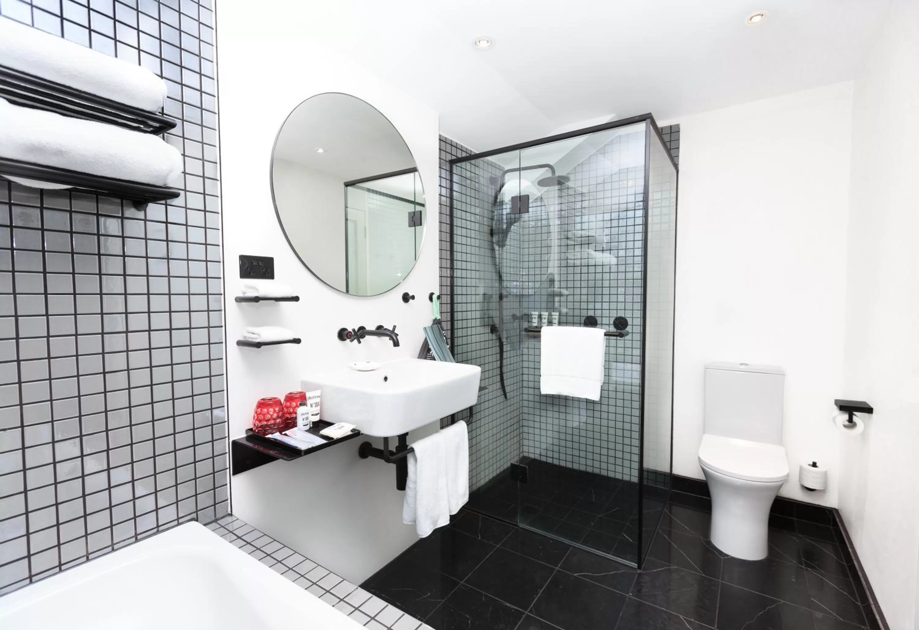 Bathroom in Ovolo Sydney Woolloomooloo, a Wyndham Hotel