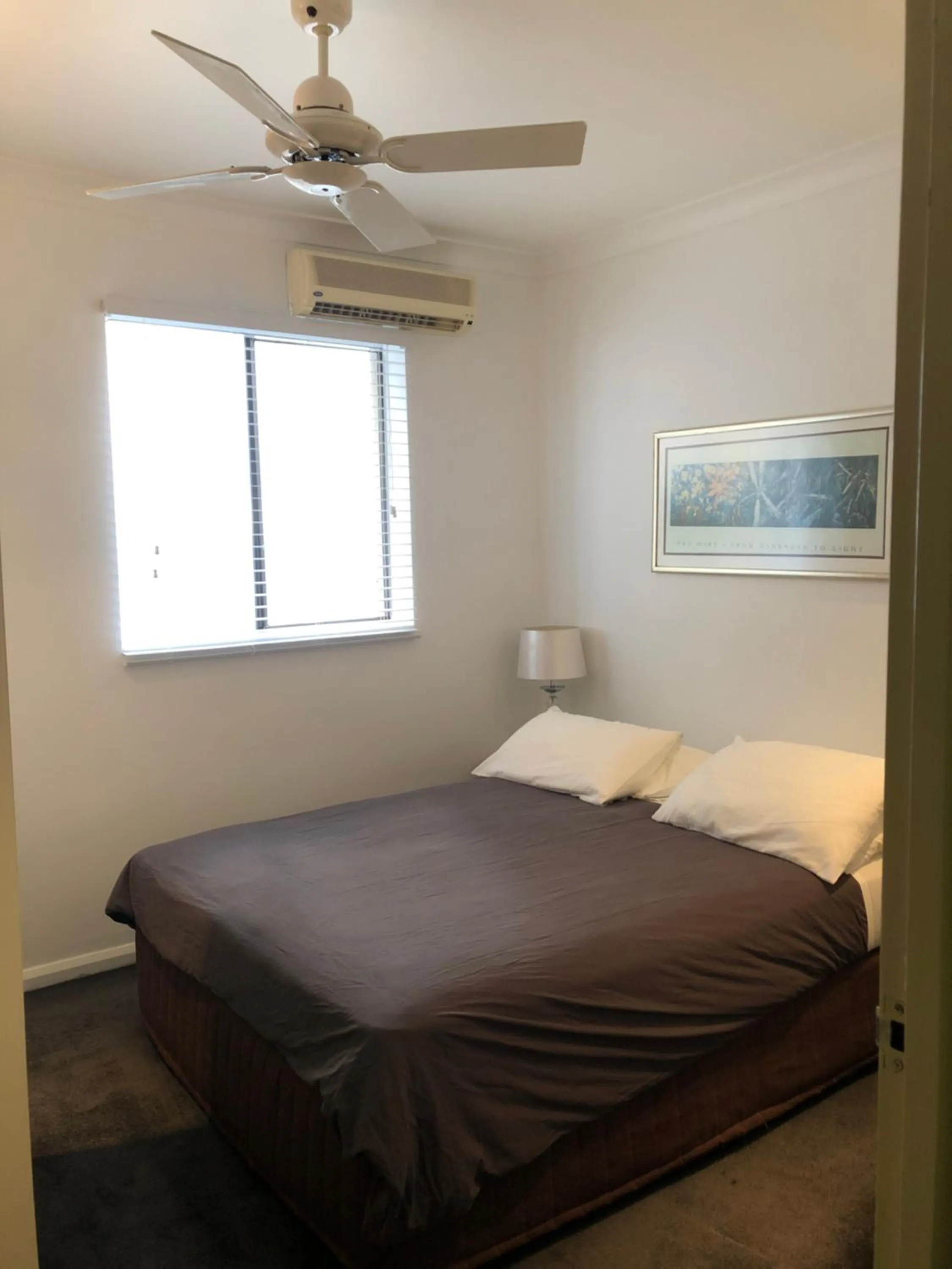 Bedroom, Bed in Hotel 59 Sydney