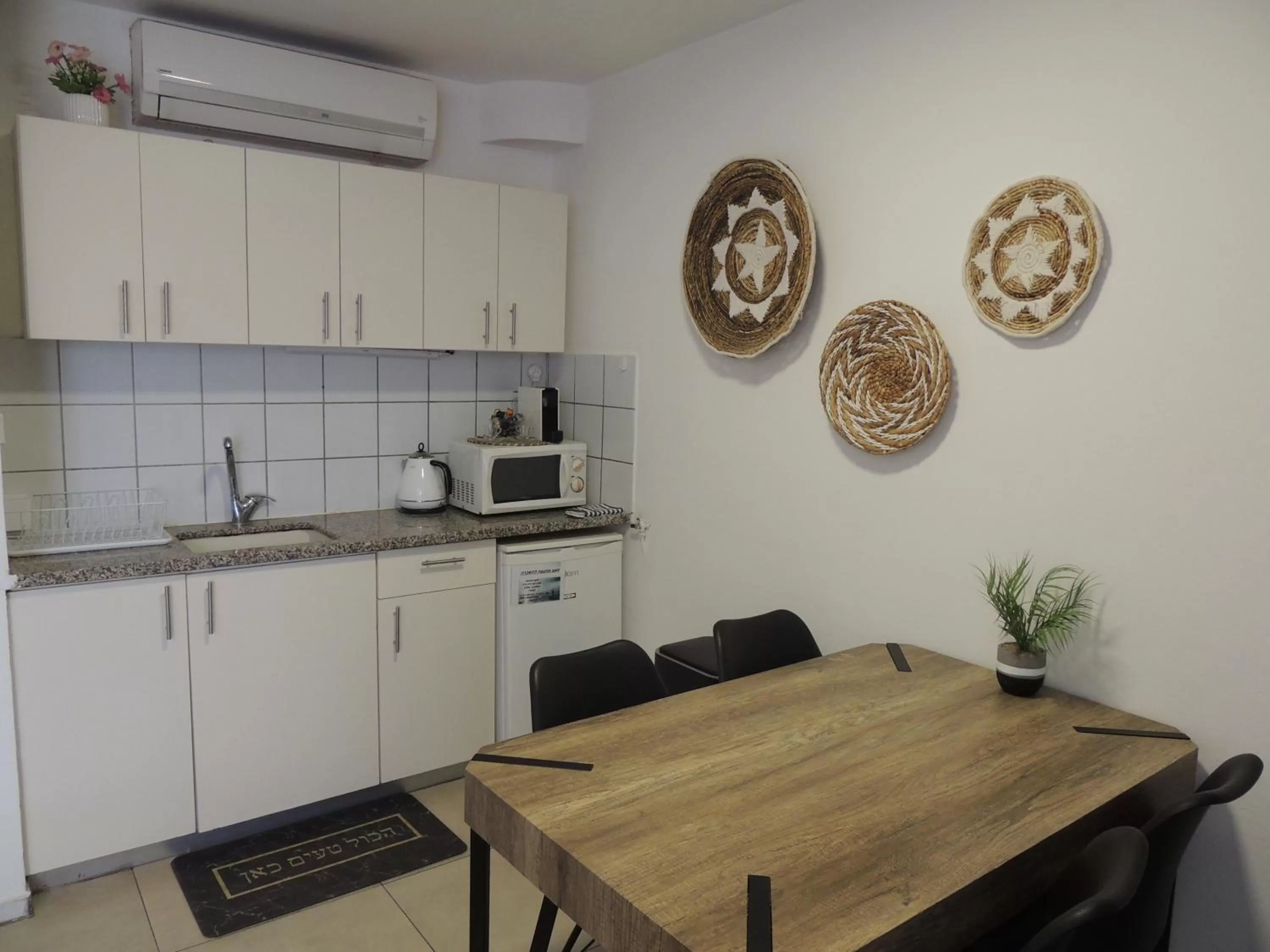 Kitchen or kitchenette in Lev Eilat Suites