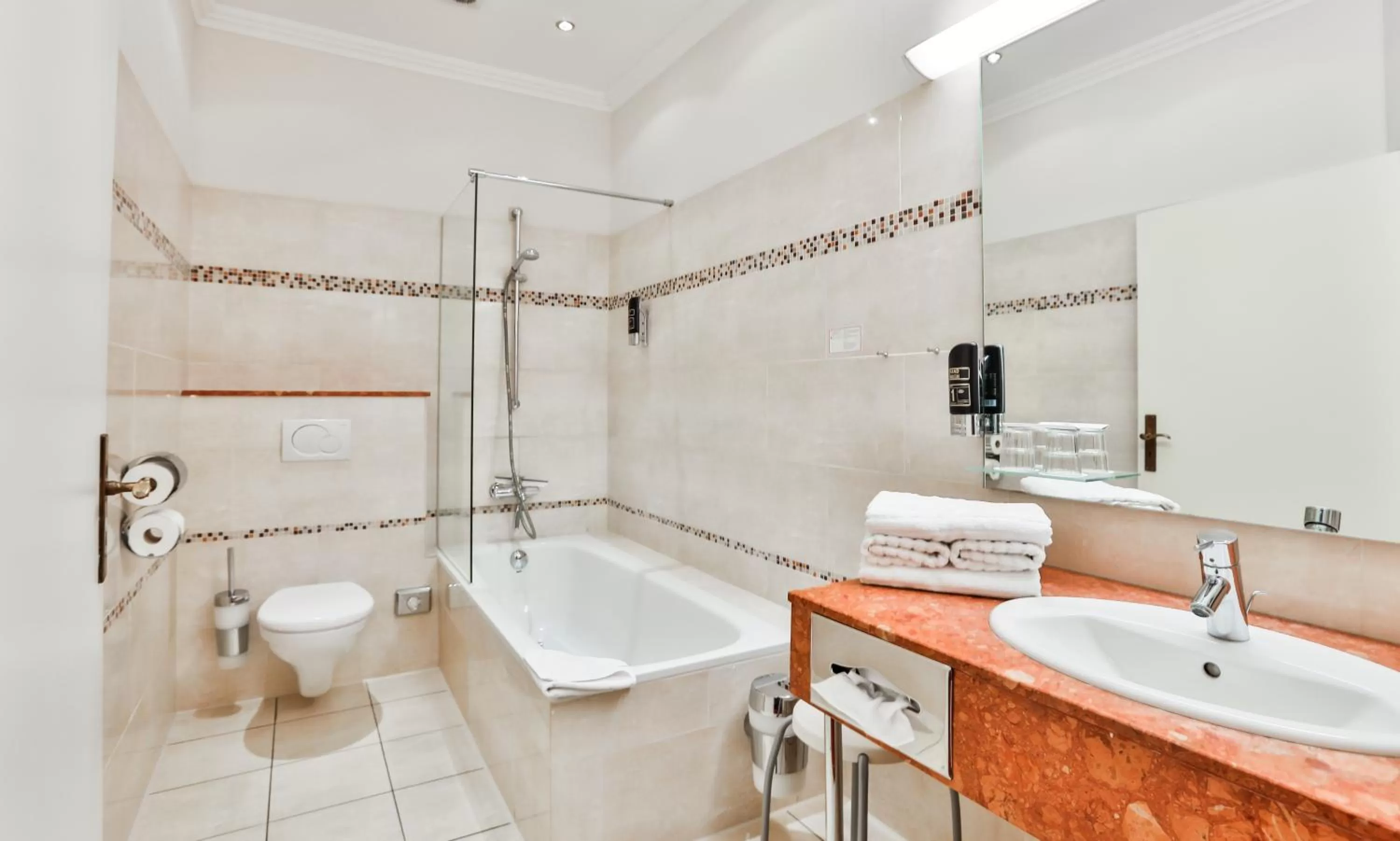 Bathroom in Hotel Stadt Kappeln