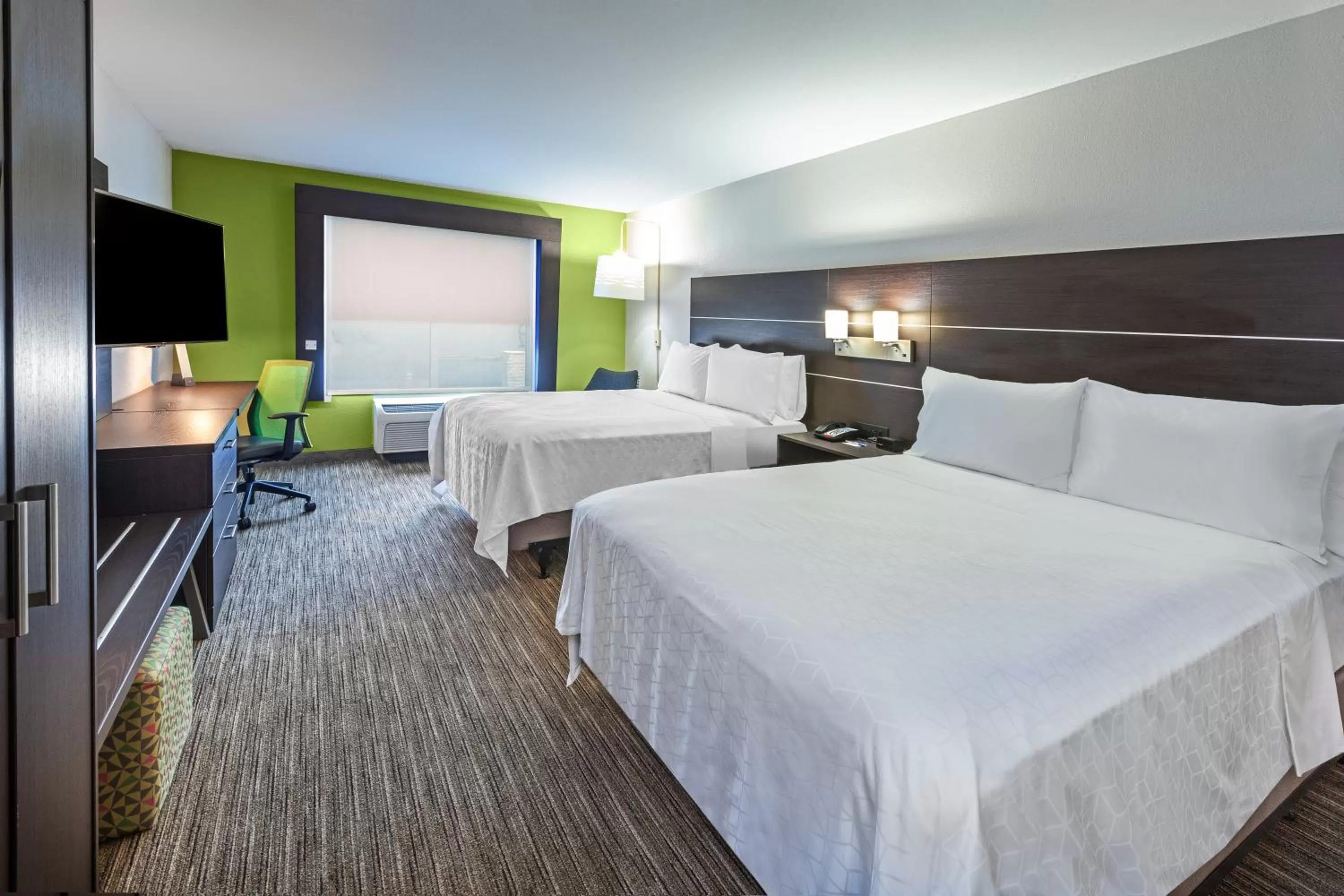 Photo of the whole room, Bed in Holiday Inn Express New Orleans East by IHG