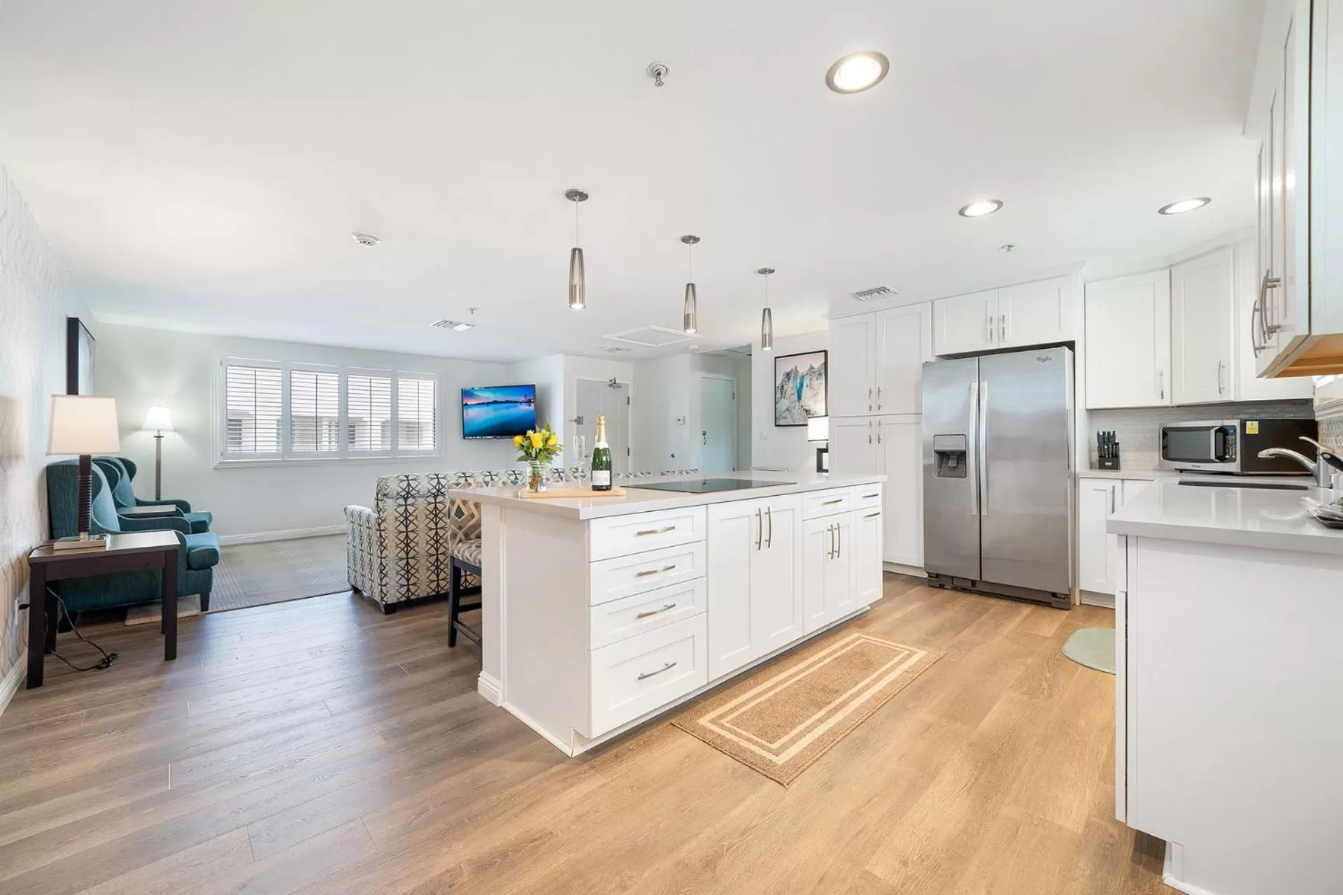 Kitchen or kitchenette in Casablanca Inn