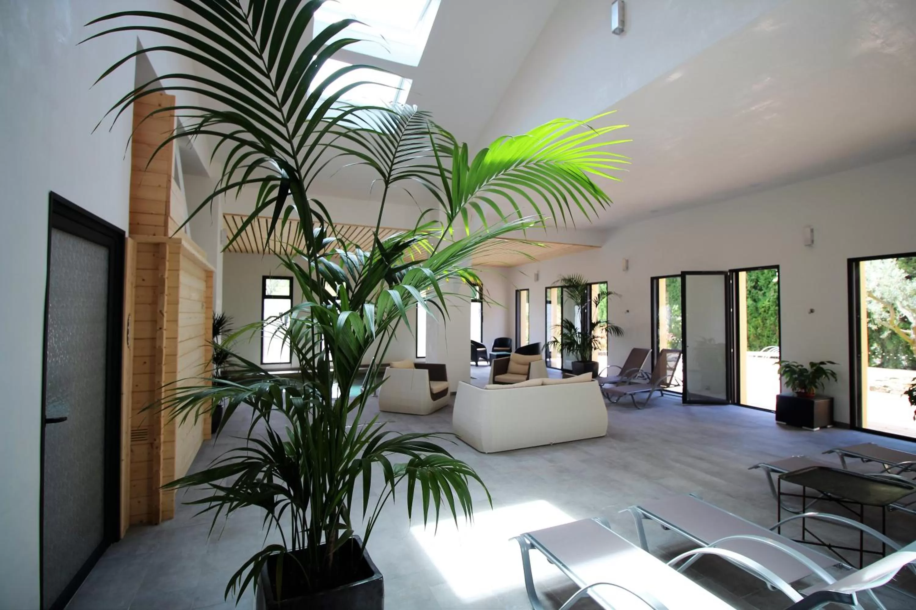 Spa and wellness centre/facilities in Clos Saint-Michel Resort & Spa