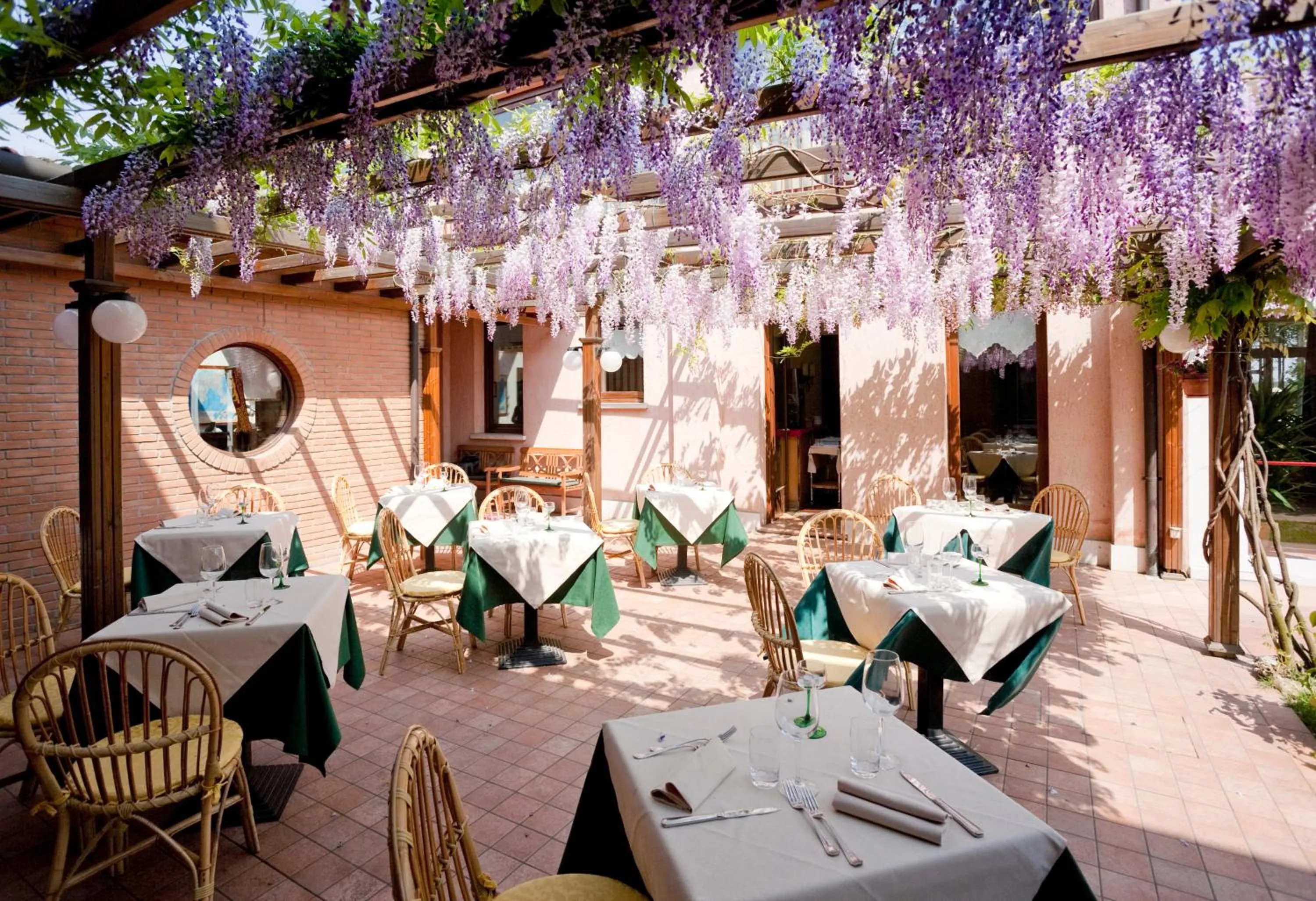 Restaurant/places to eat in Relais Leon d'Oro