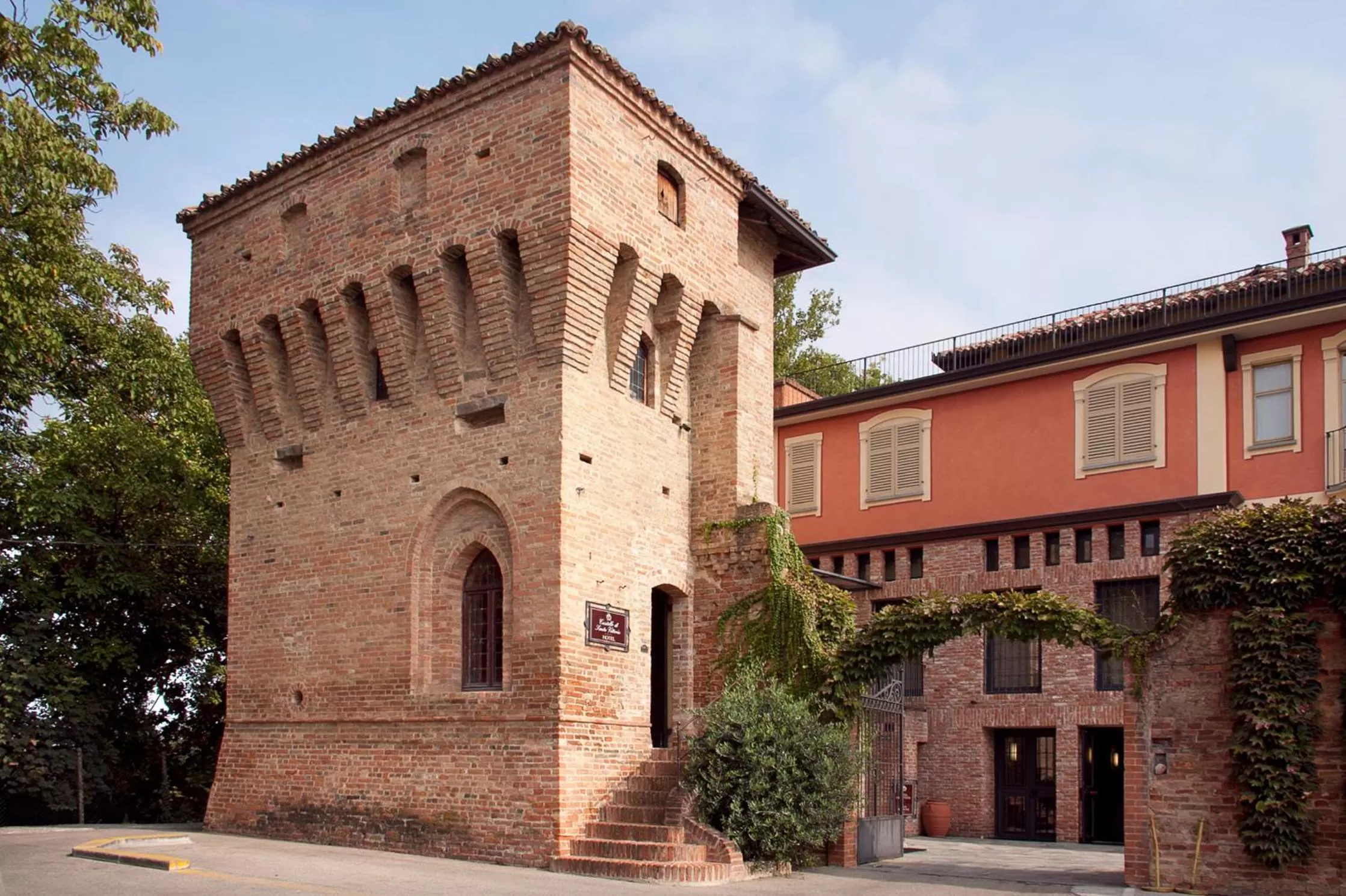 Property building in Hotel Castello di Santa Vittoria