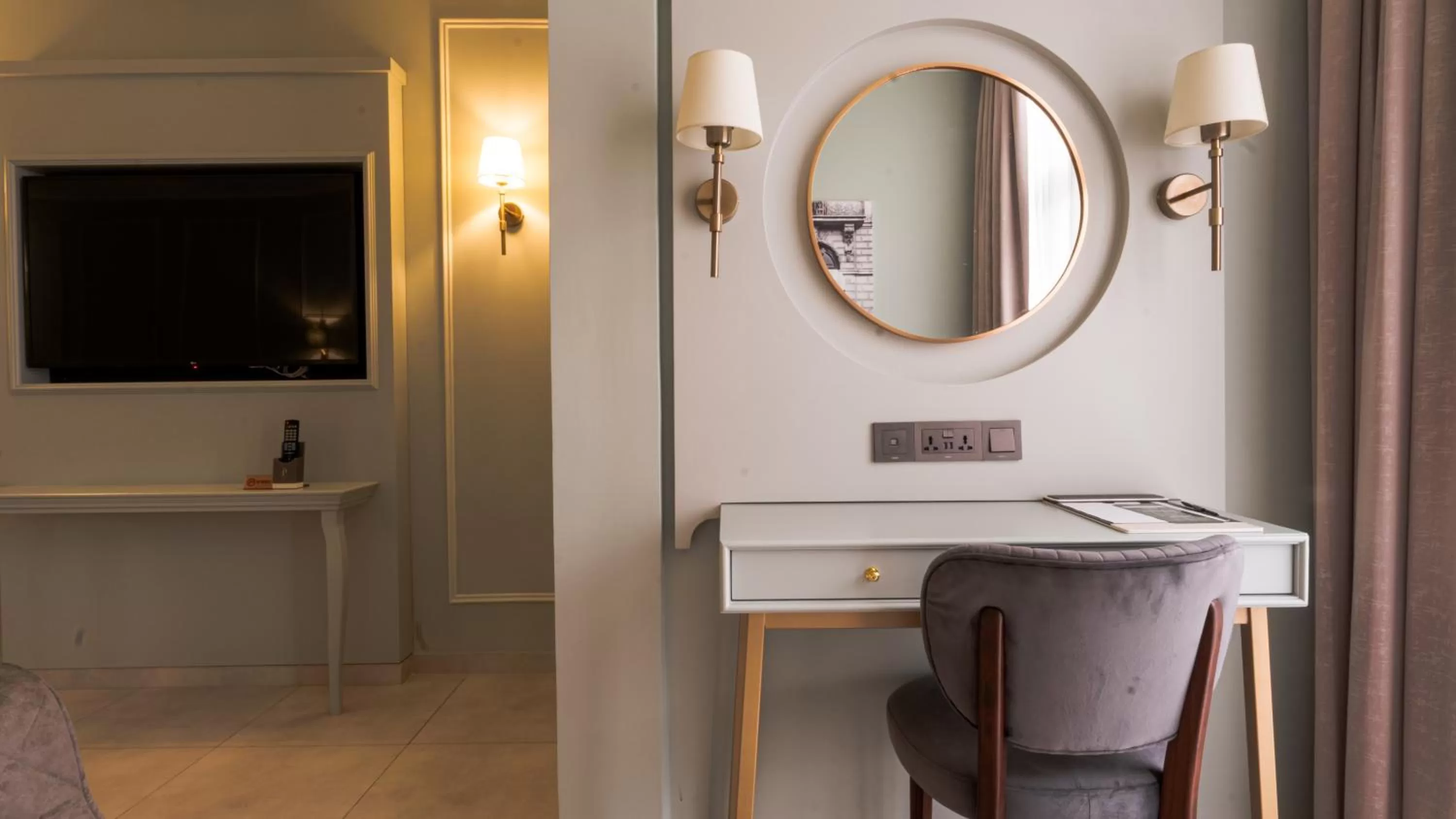 hair dresser in President Hotel