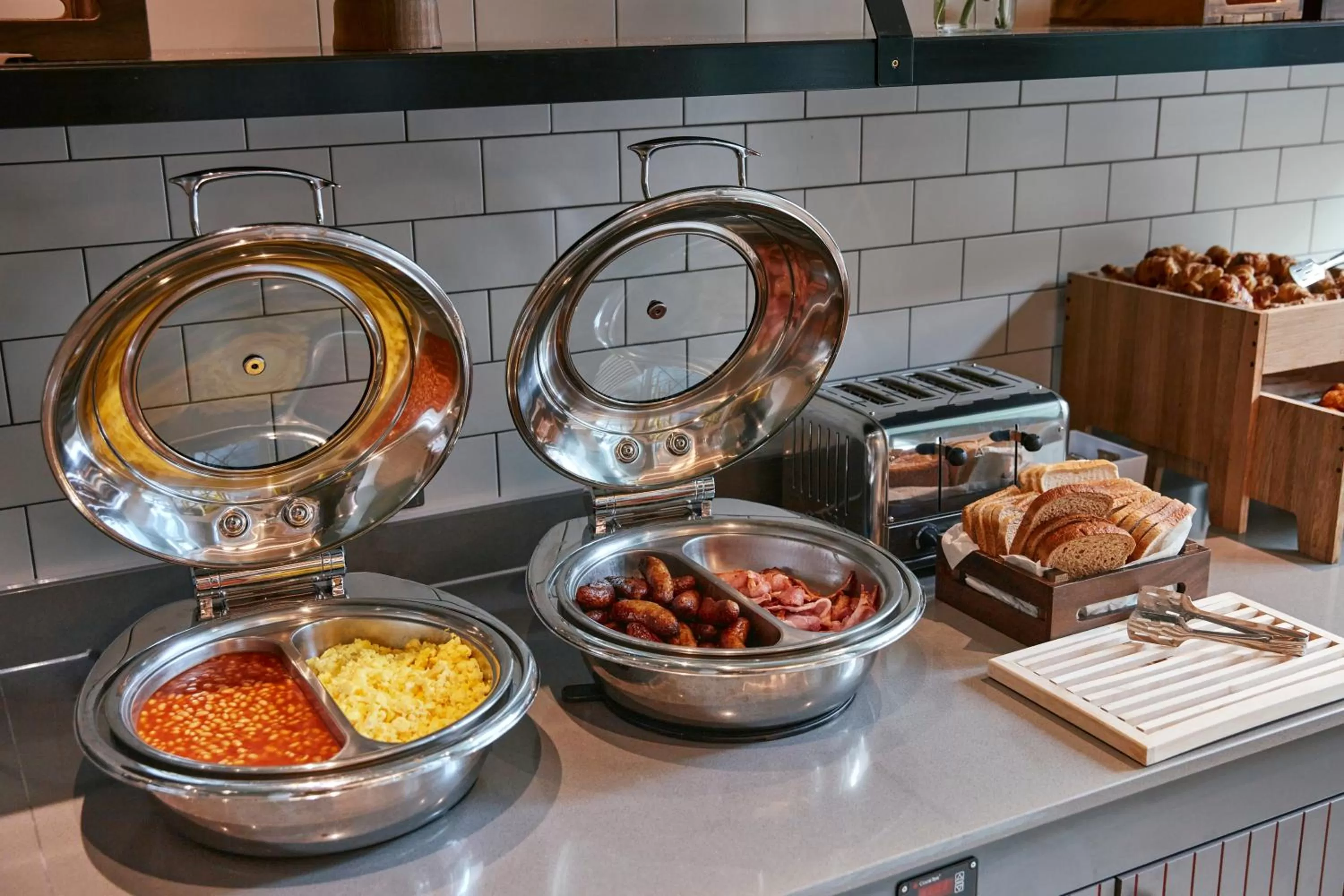 Buffet breakfast in Aparthotel Adagio Glasgow Central