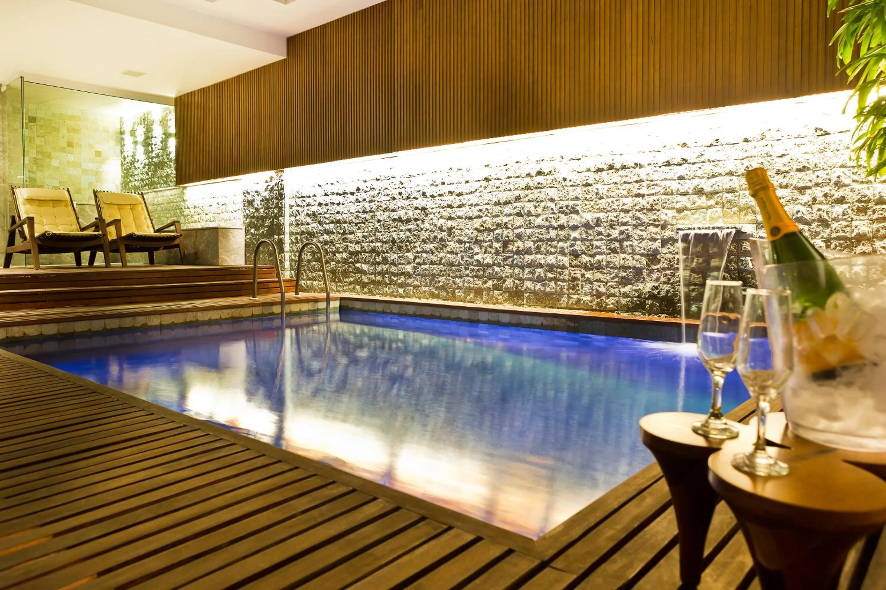 Swimming pool in Ritz Leblon