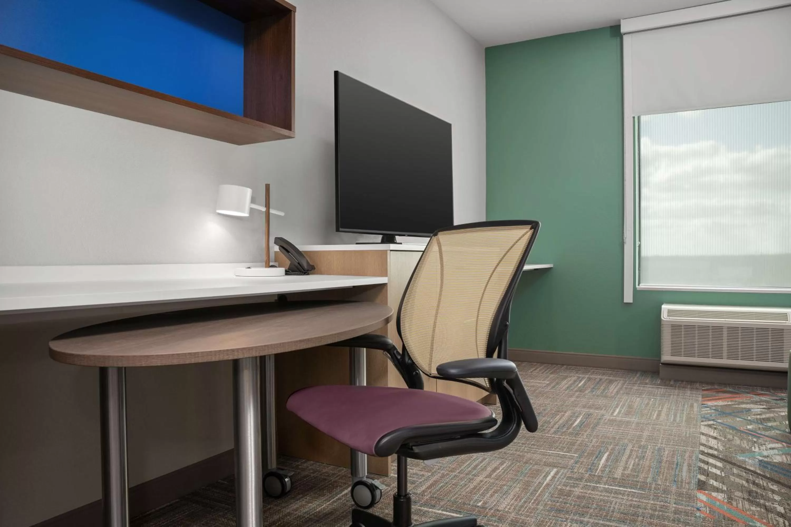 Bedroom in Home2 Suites By Hilton Cullman