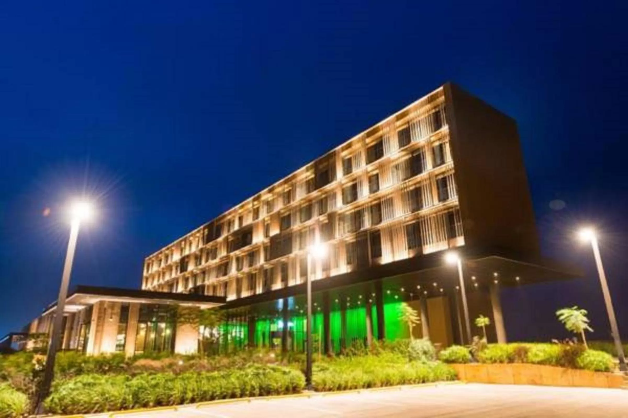 Facade/entrance in Radisson Hotel Dakar Diamniadio