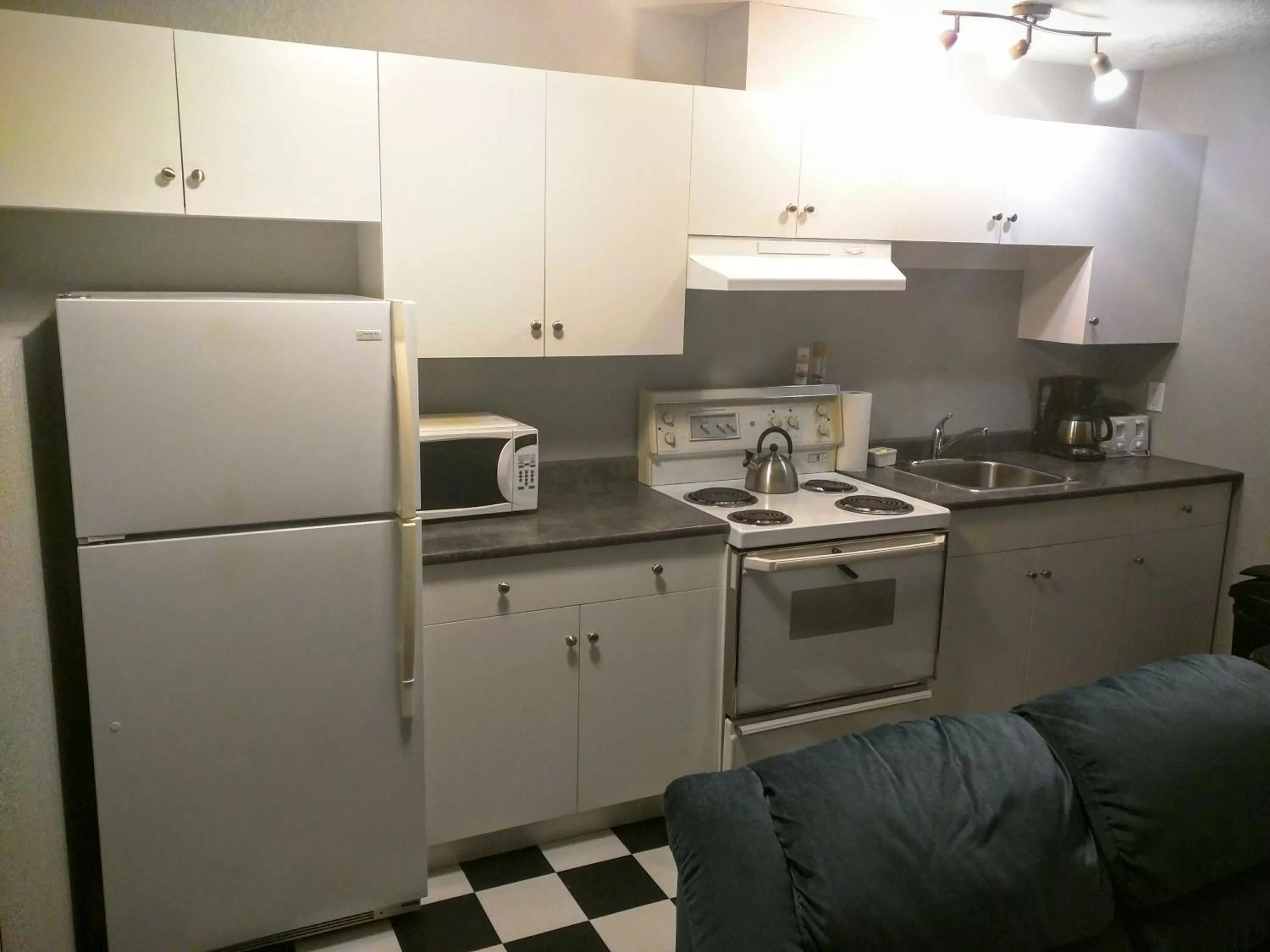 Kitchen or kitchenette in The Bulldog Hotel