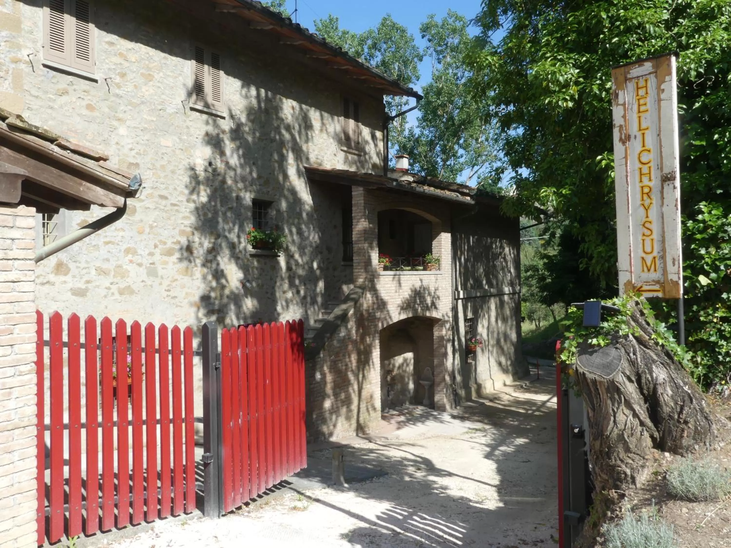 Property building in Helichrysum