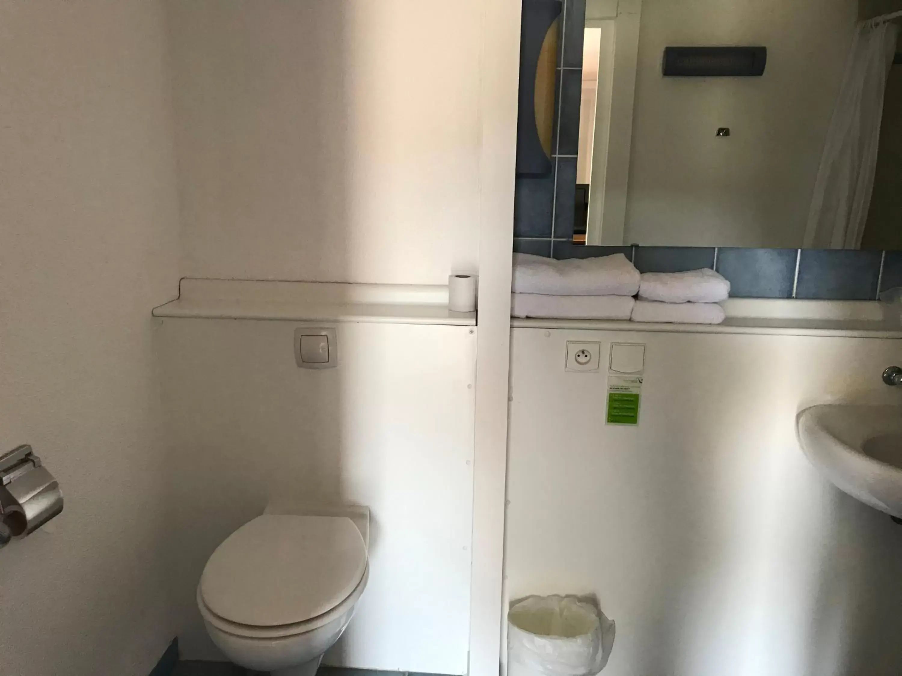 Double Room in Hôtel Campanile Cahors Double Room in Hôtel Campanile Cahors