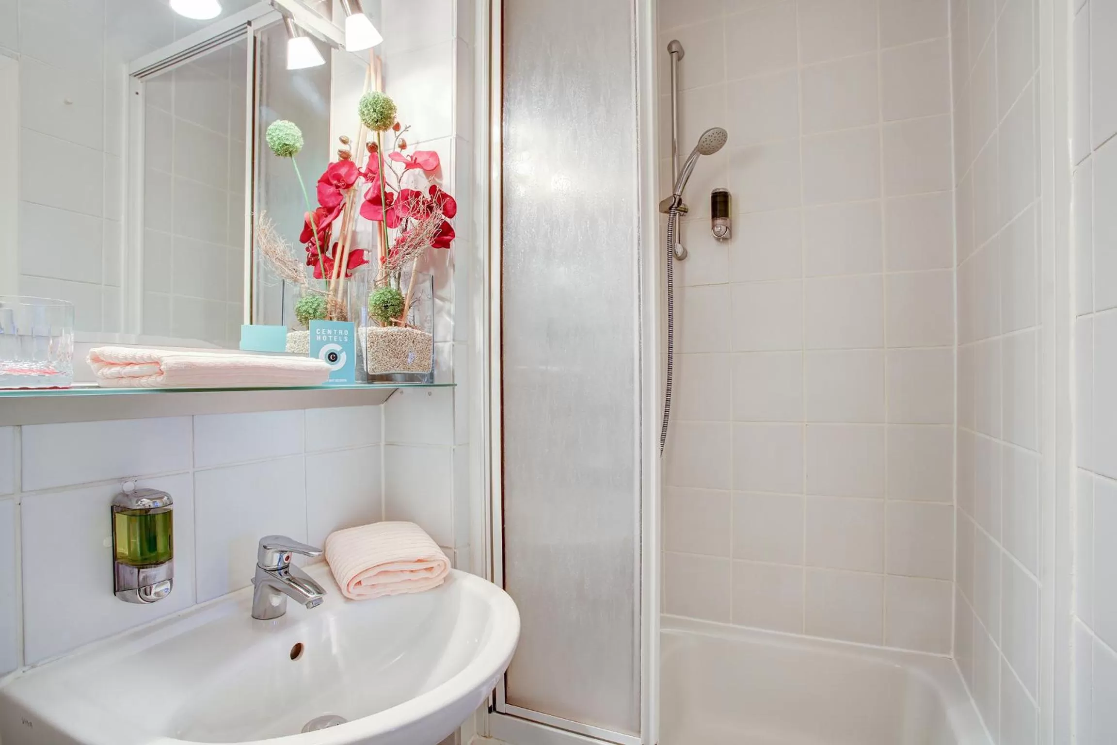 Bathroom in Hotel Consul