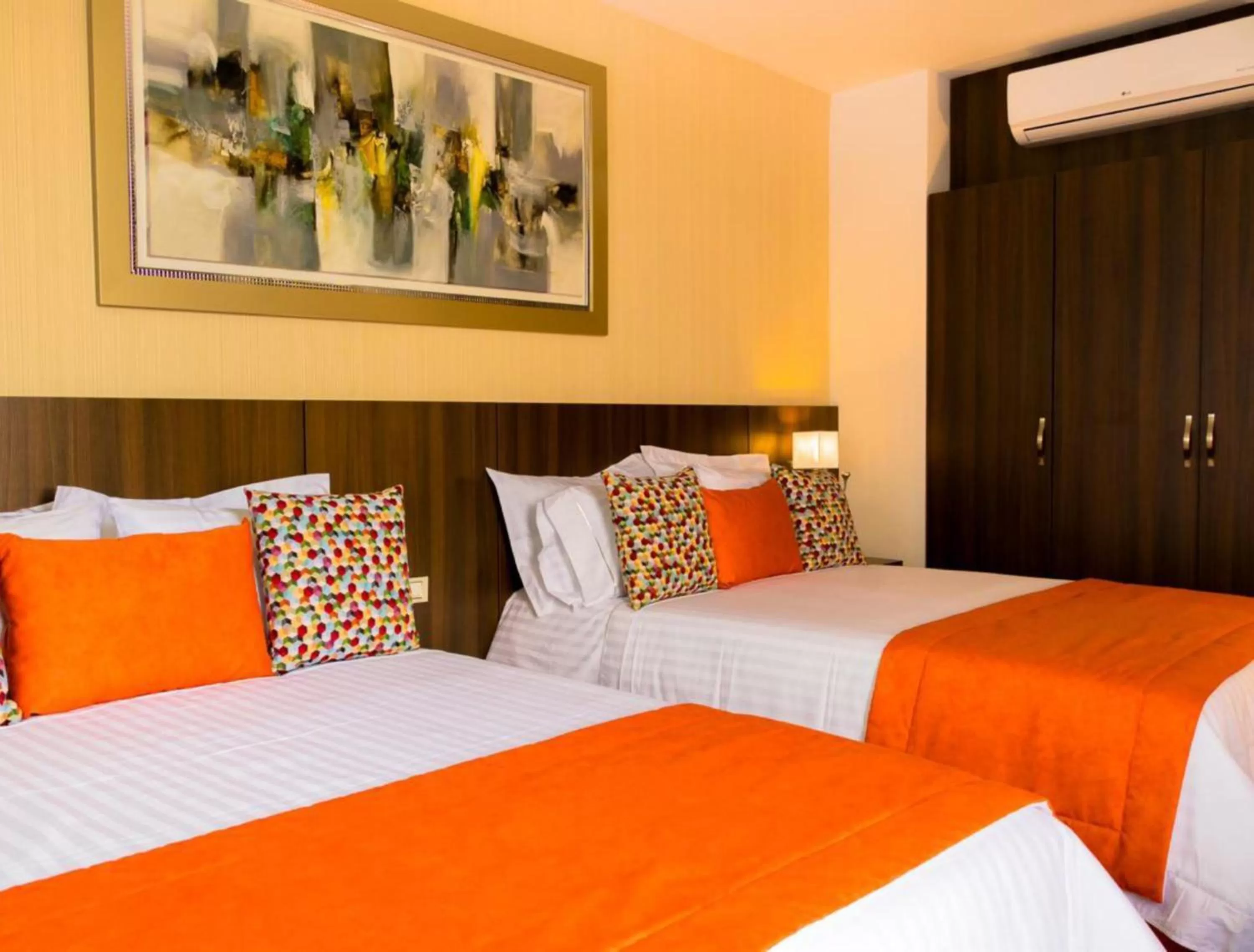 Bed in Hotel Real Elim International