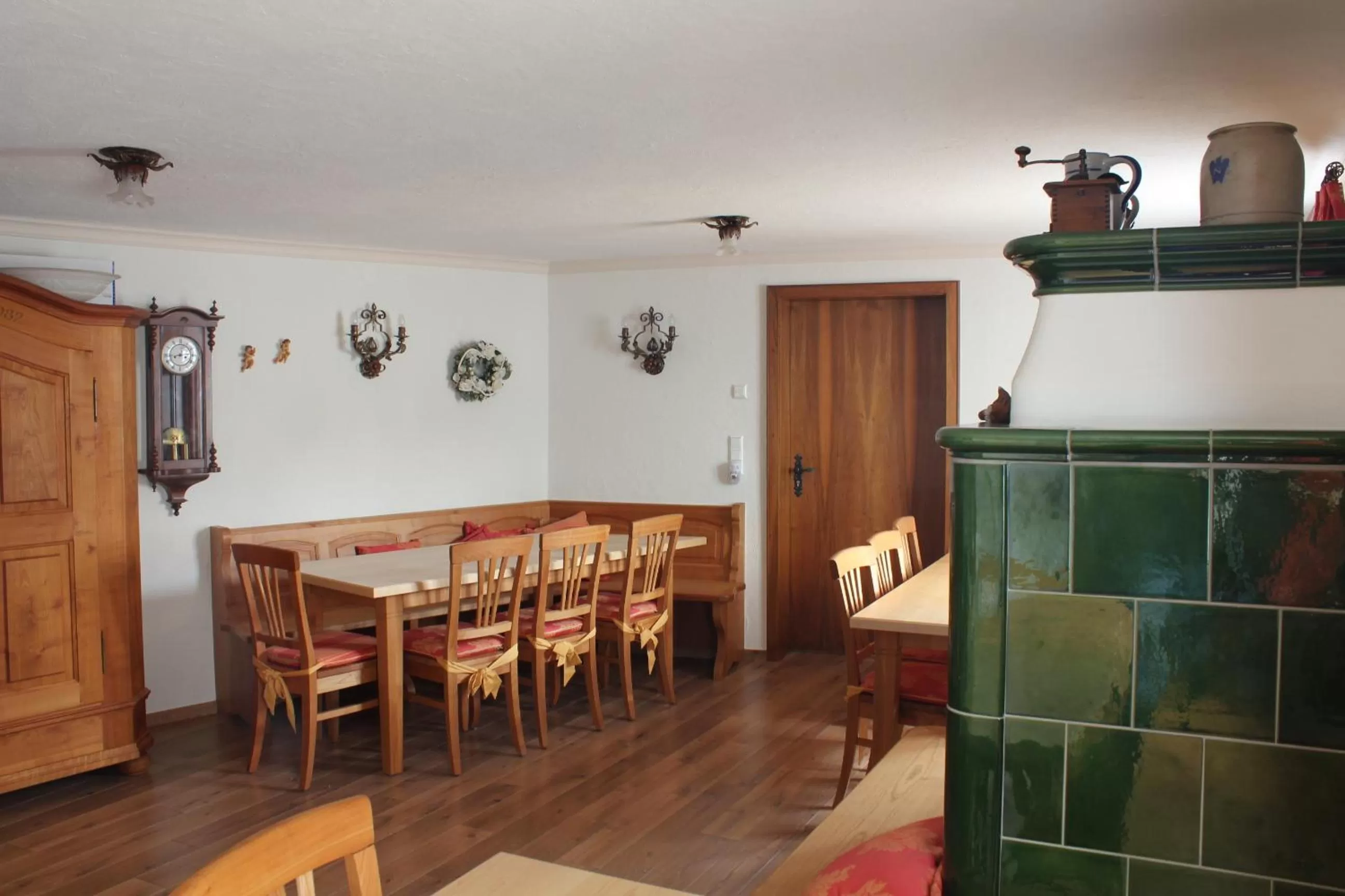 Restaurant/places to eat in Adler Post