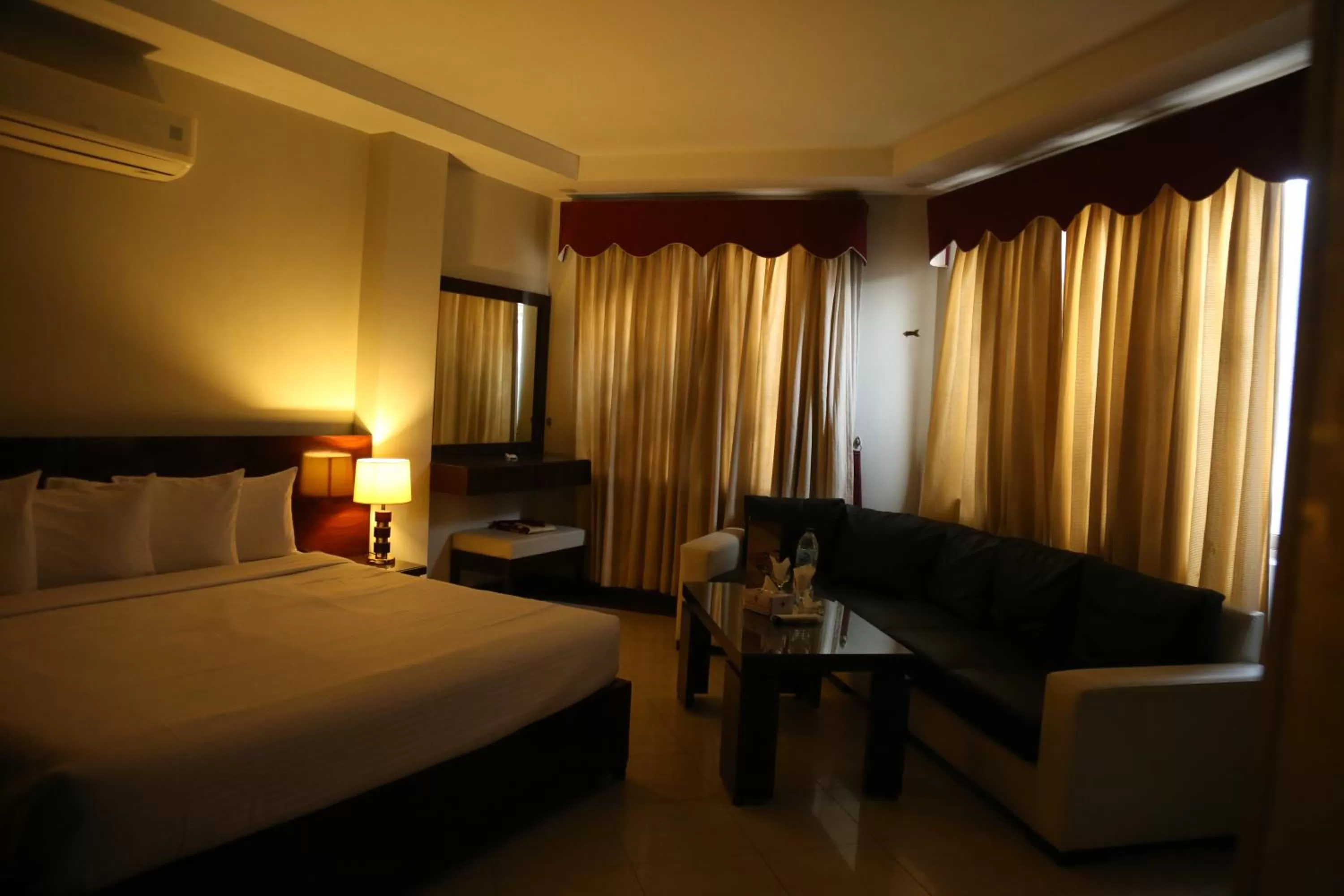 Bed in Hotel Multan Continental